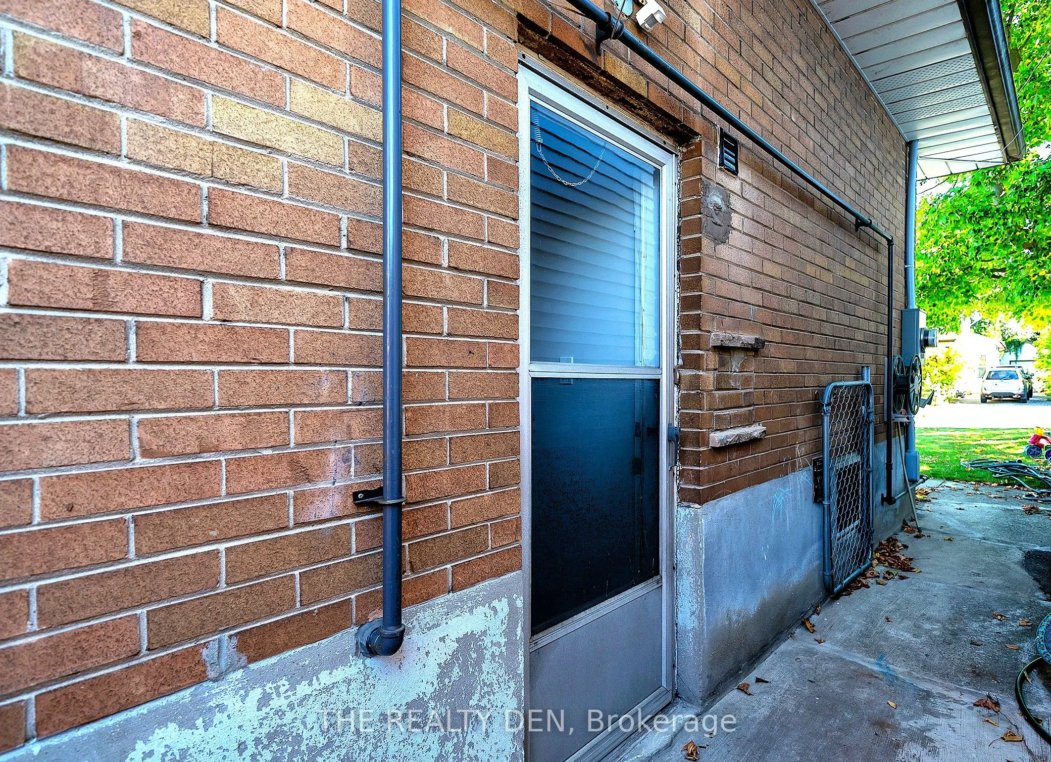 532 Montrave Avenue