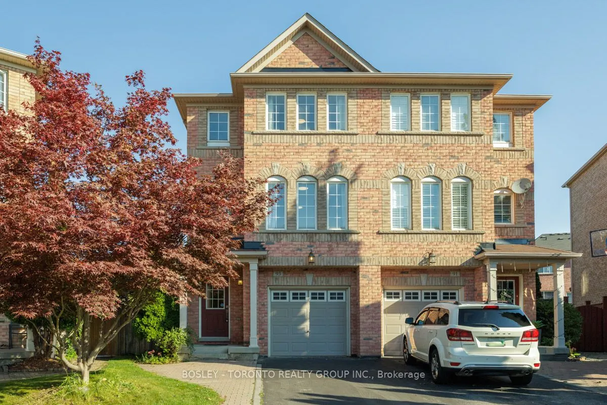 93 Wilkes Crescent