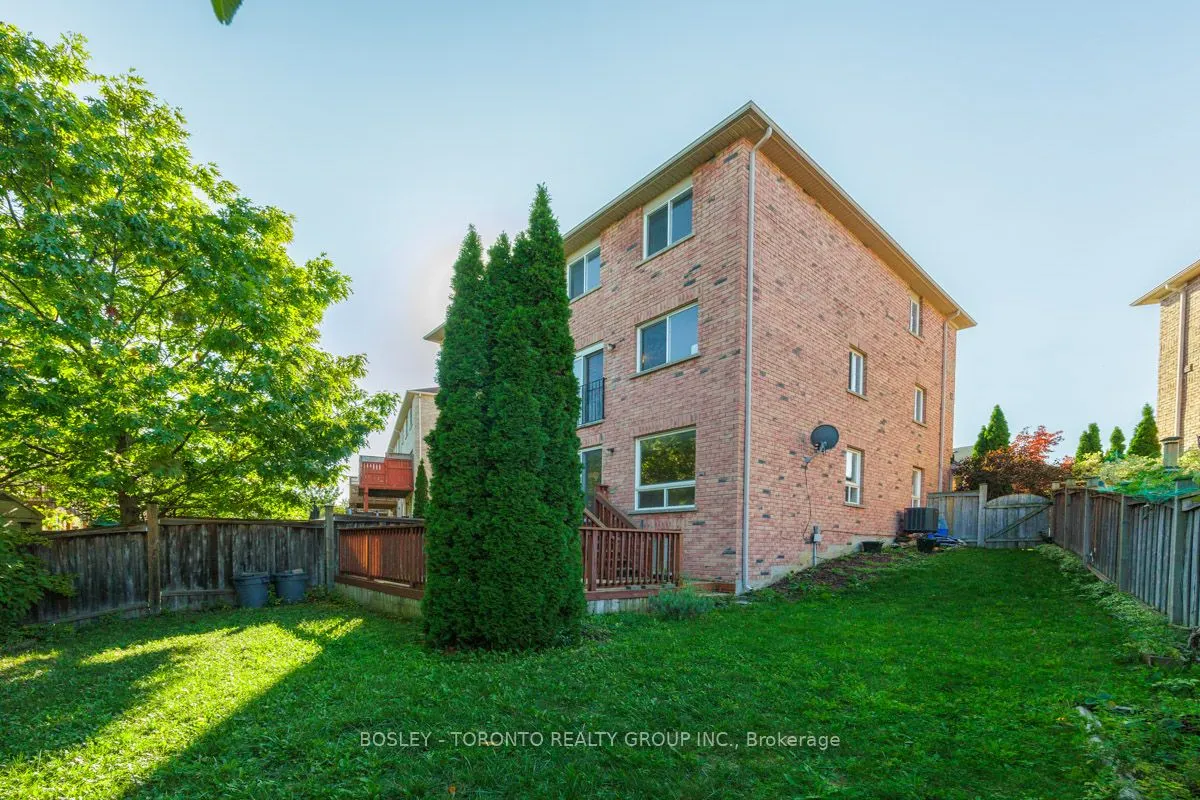 93 Wilkes Crescent