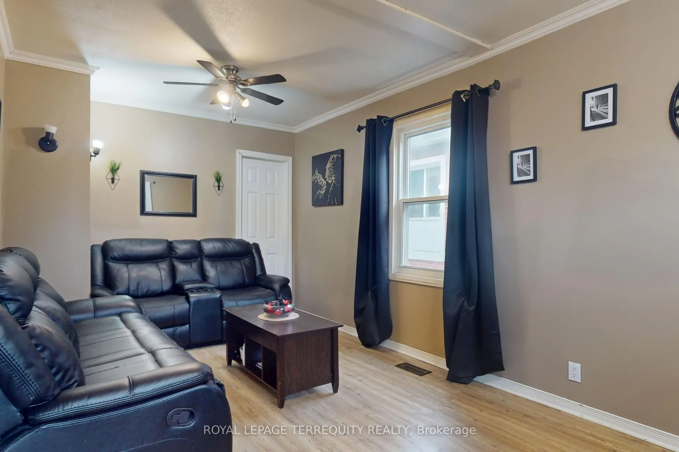 104 Park Road S