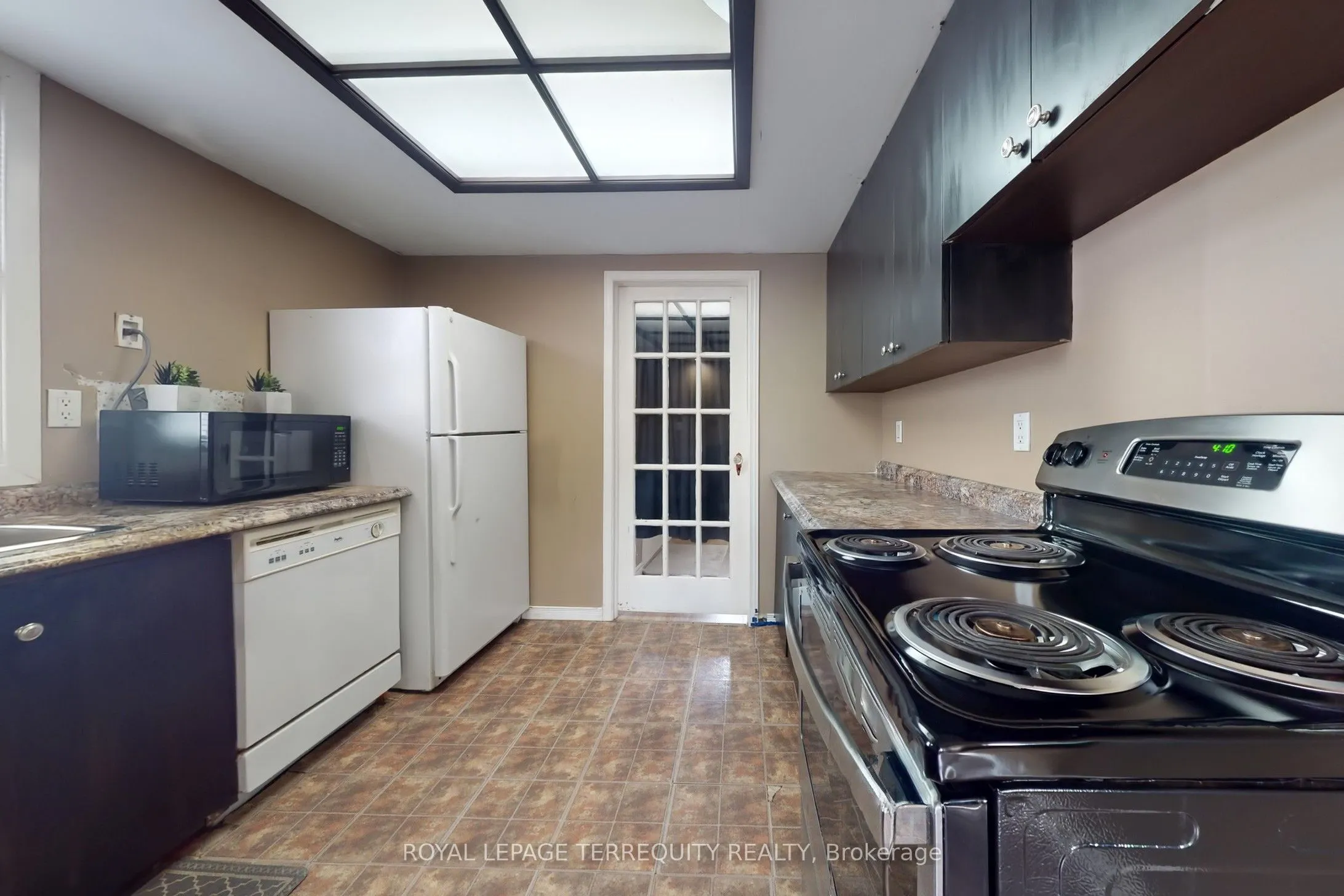 104 Park Road S