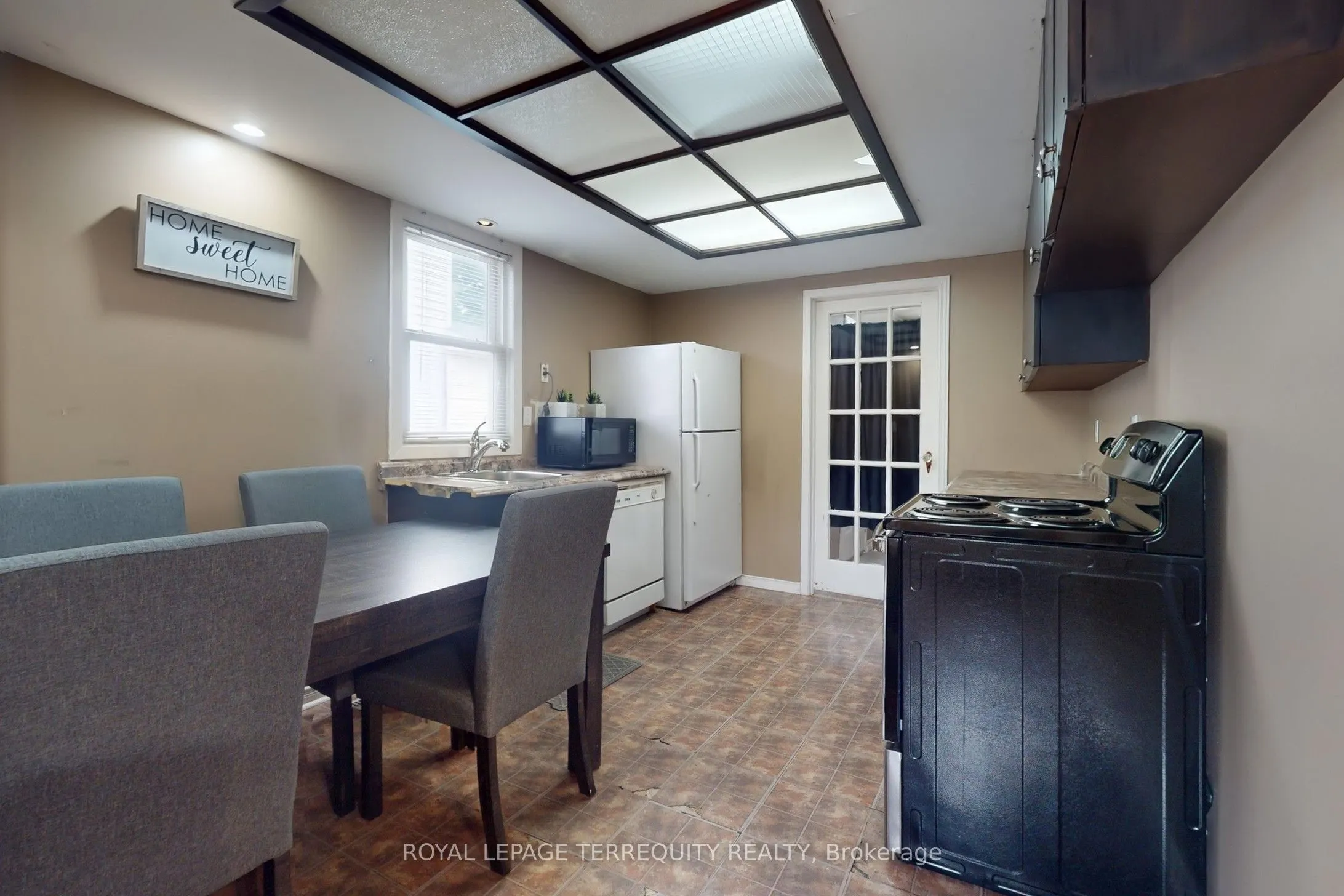 104 Park Road S