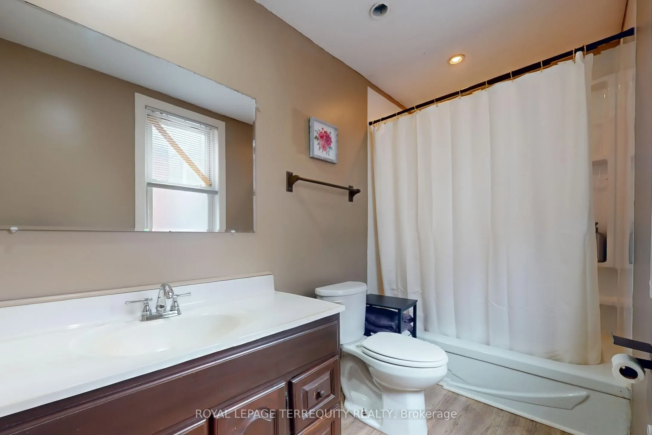 104 Park Road S