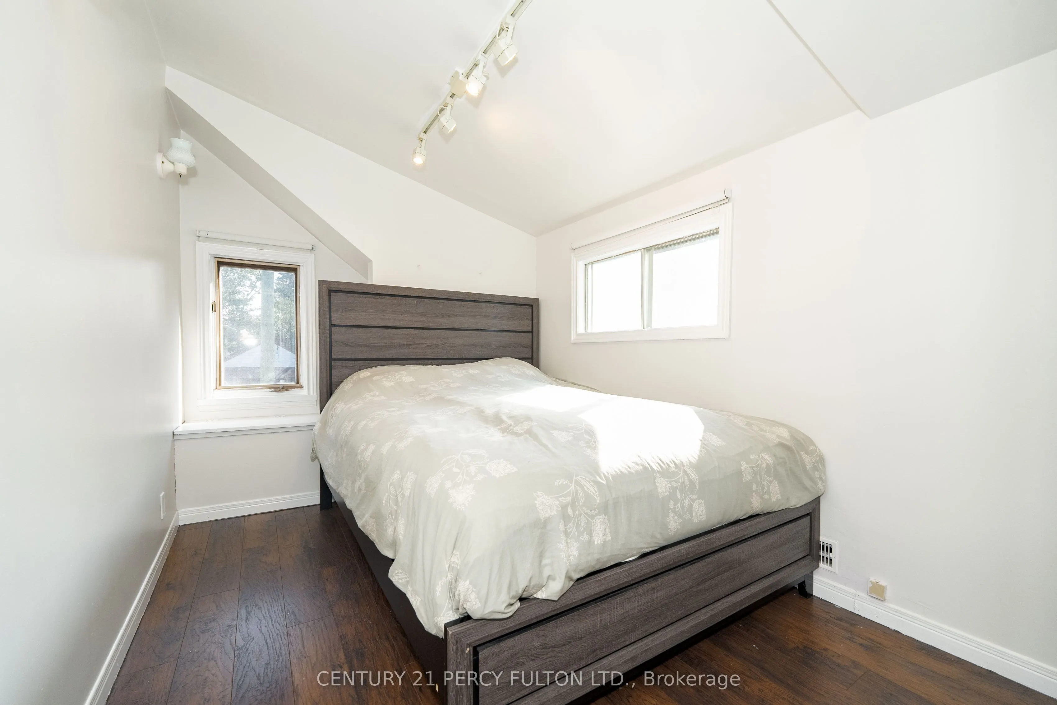34 Mcdonald Avenue