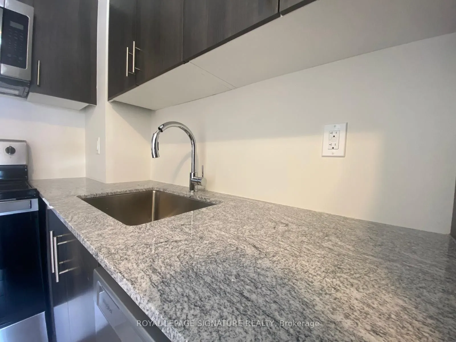 10 Liben Way, #23
