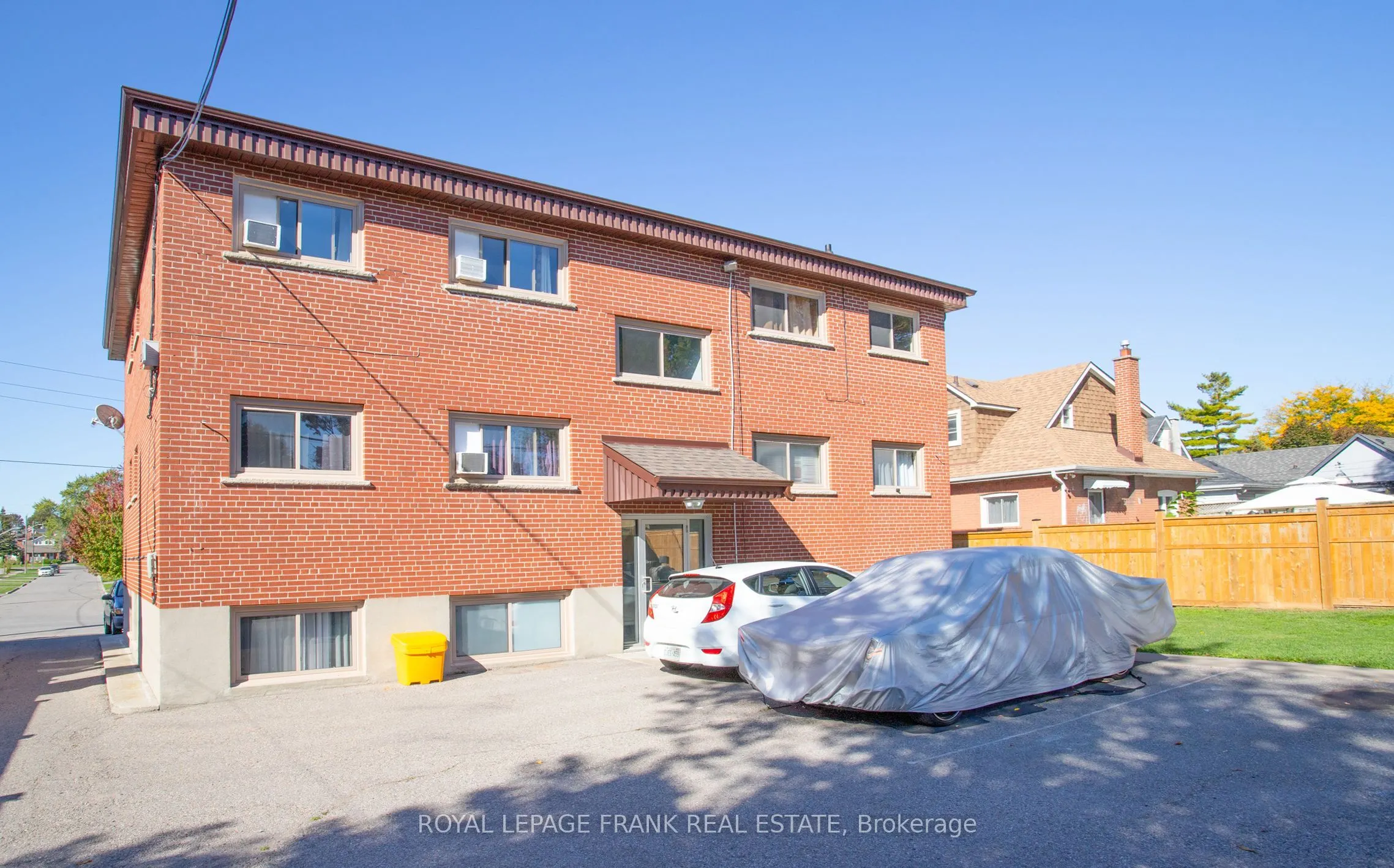 203 Oshawa Boulevard S
