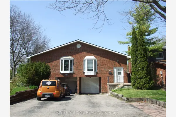 53 Renfield Crescent