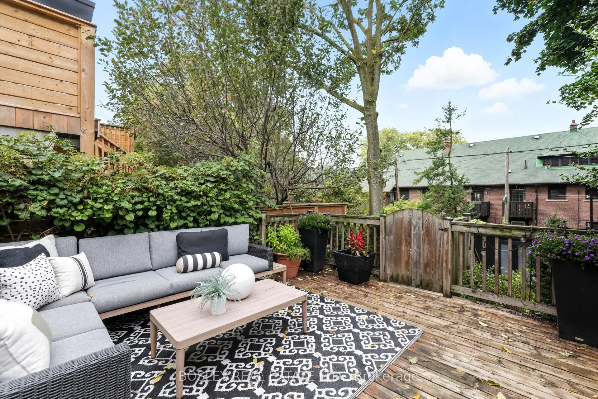90 Withrow Avenue