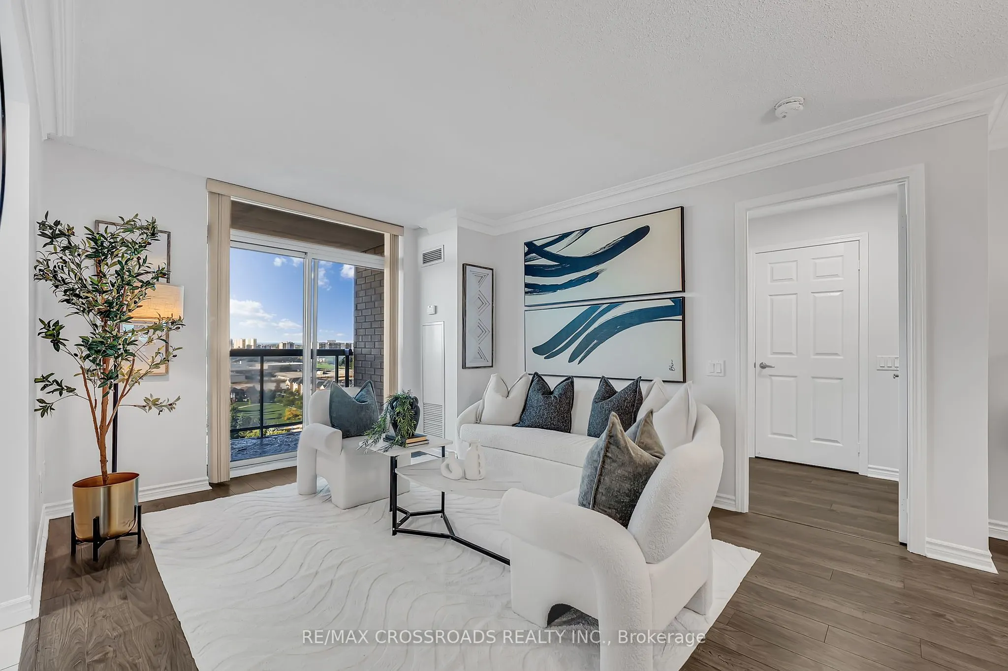 8 Mondeo Drive, #1307
