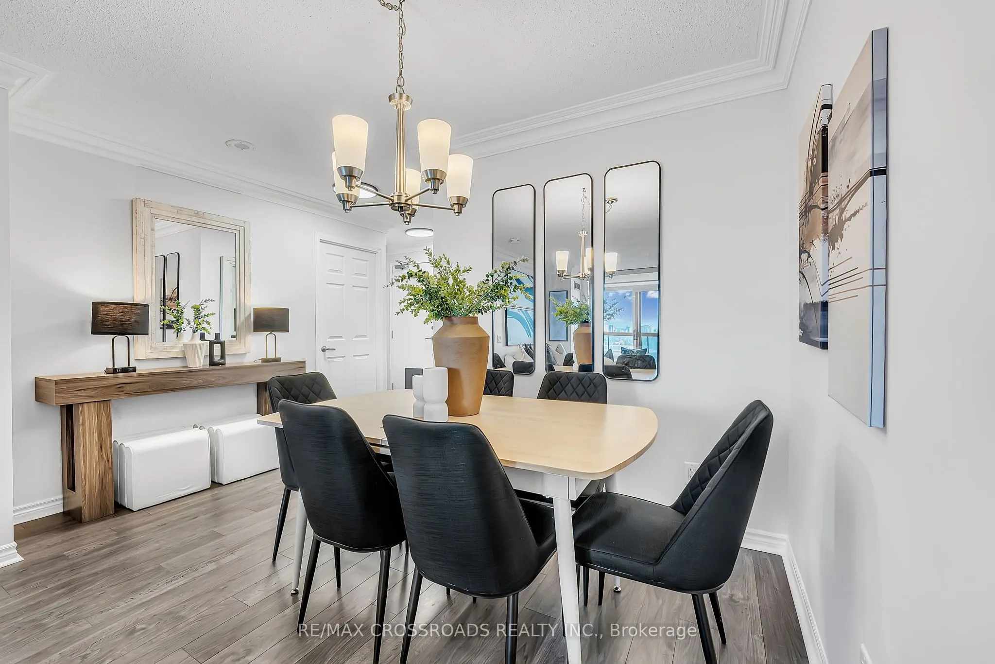 8 Mondeo Drive, #1307