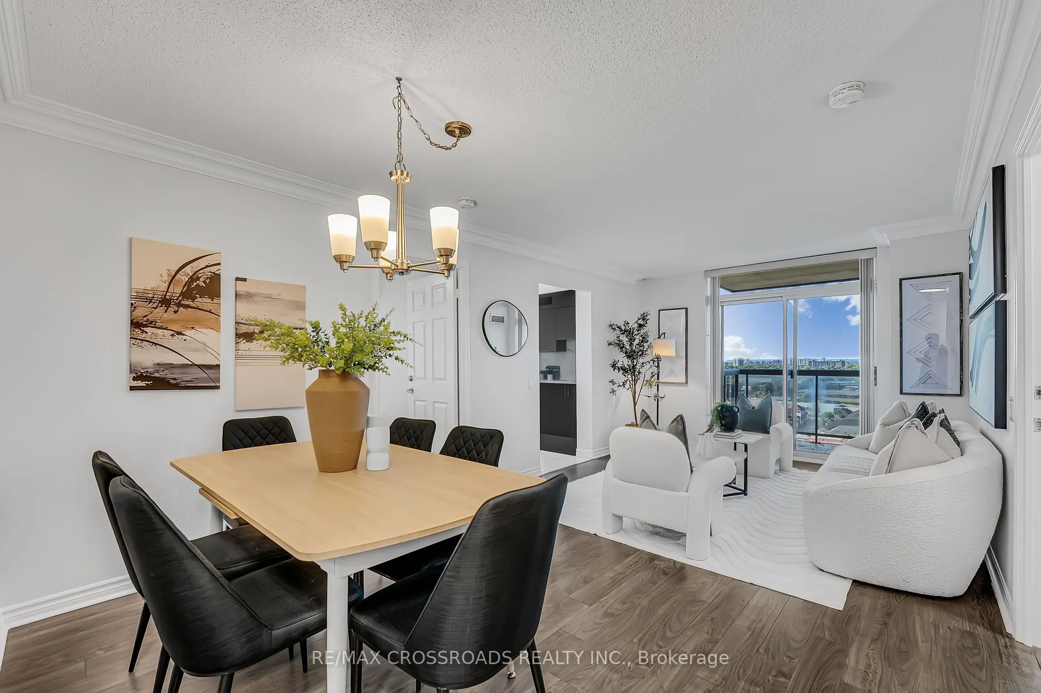 8 Mondeo Drive, #1307