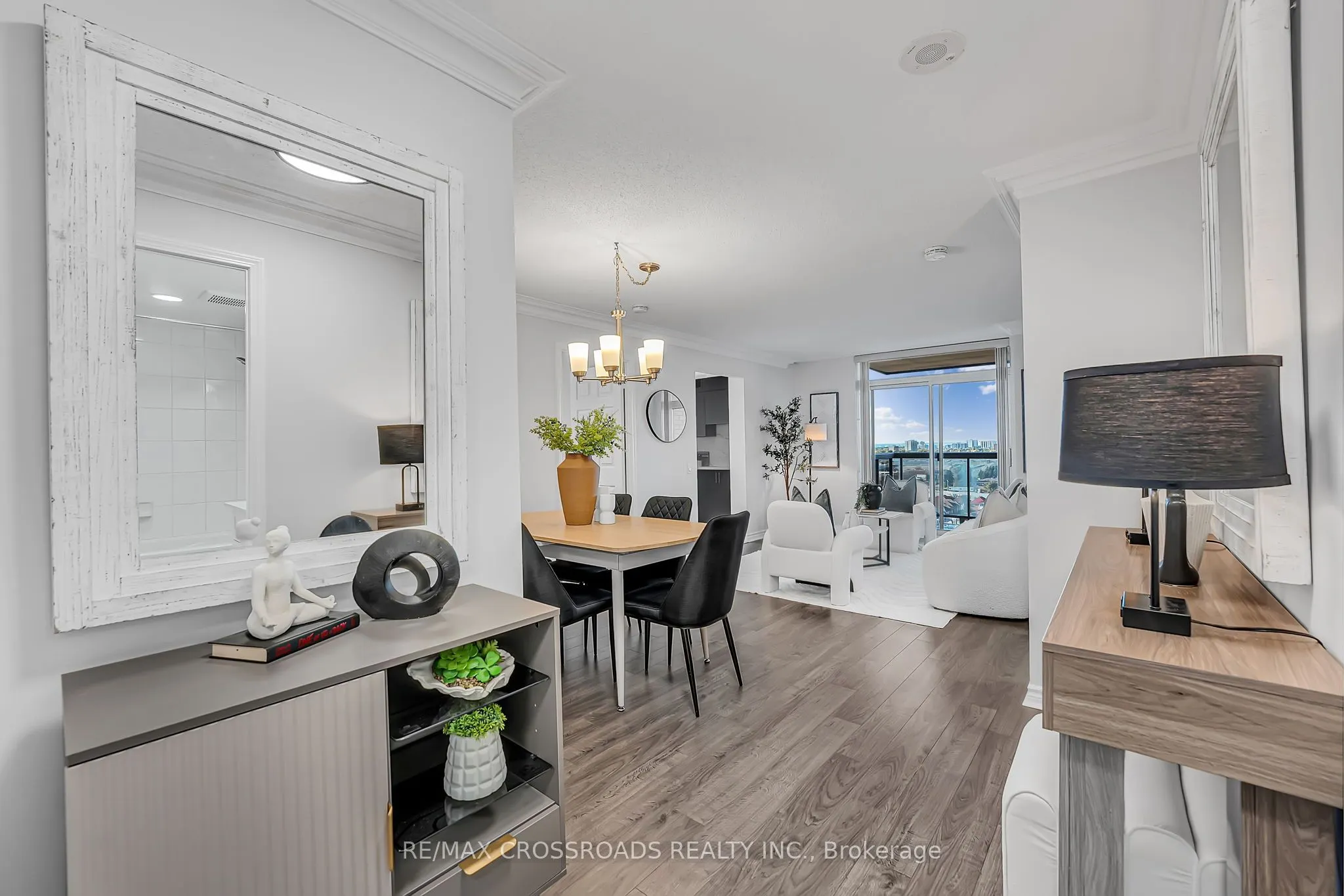 8 Mondeo Drive, #1307