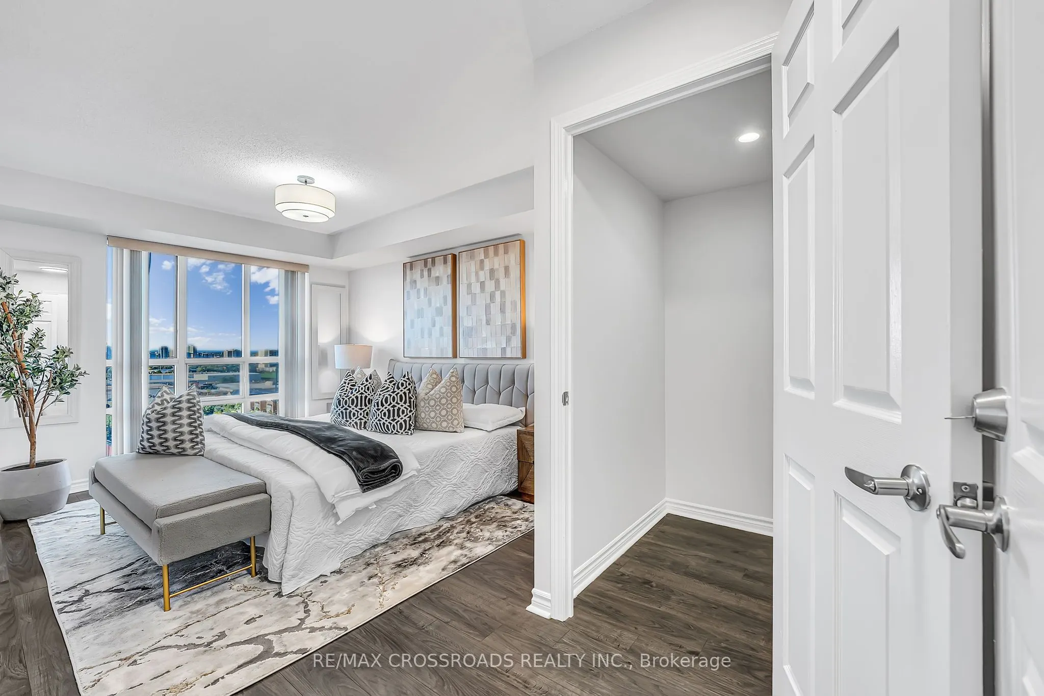 8 Mondeo Drive, #1307
