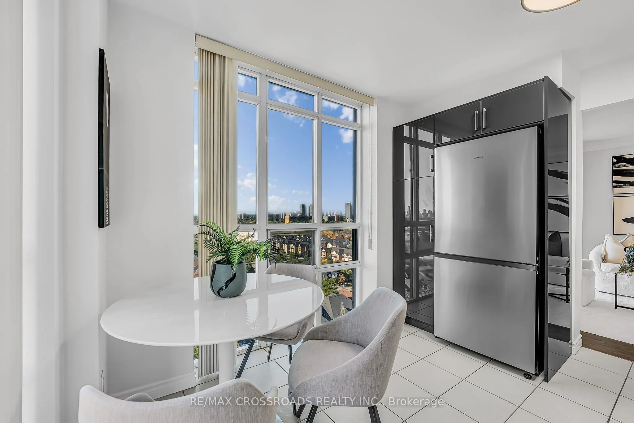 8 Mondeo Drive, #1307