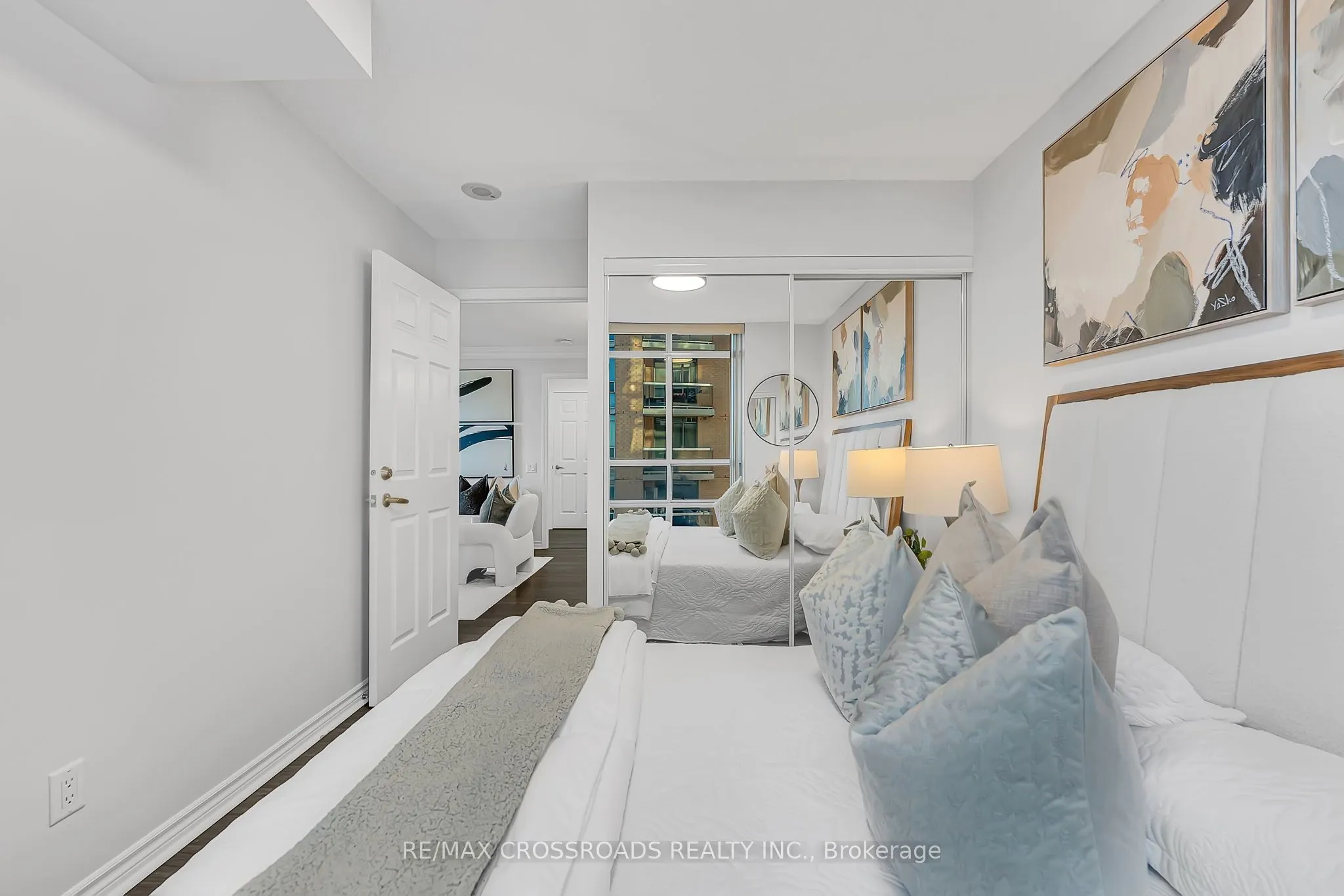 8 Mondeo Drive, #1307