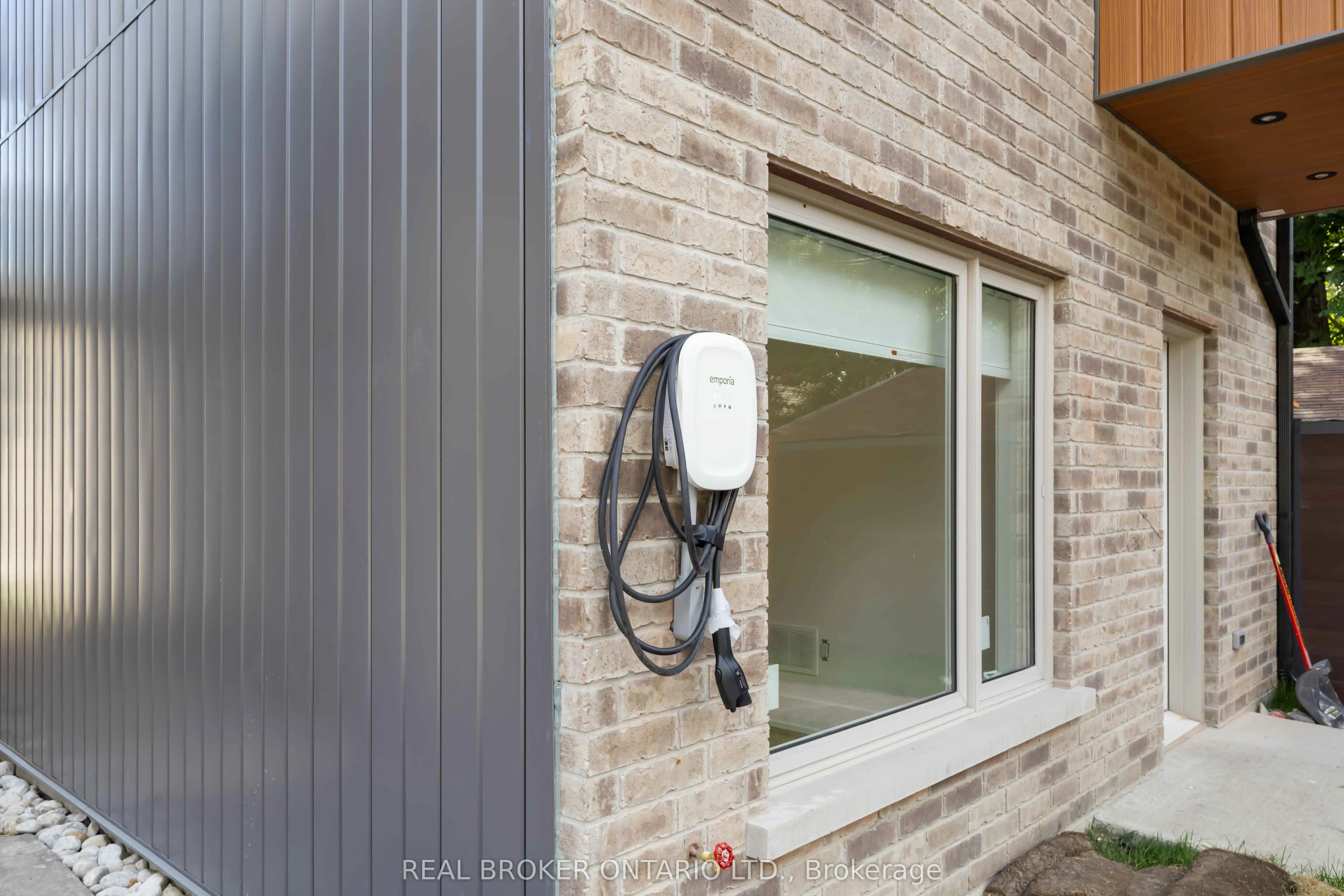 72 Jones Avenue, #Unit L