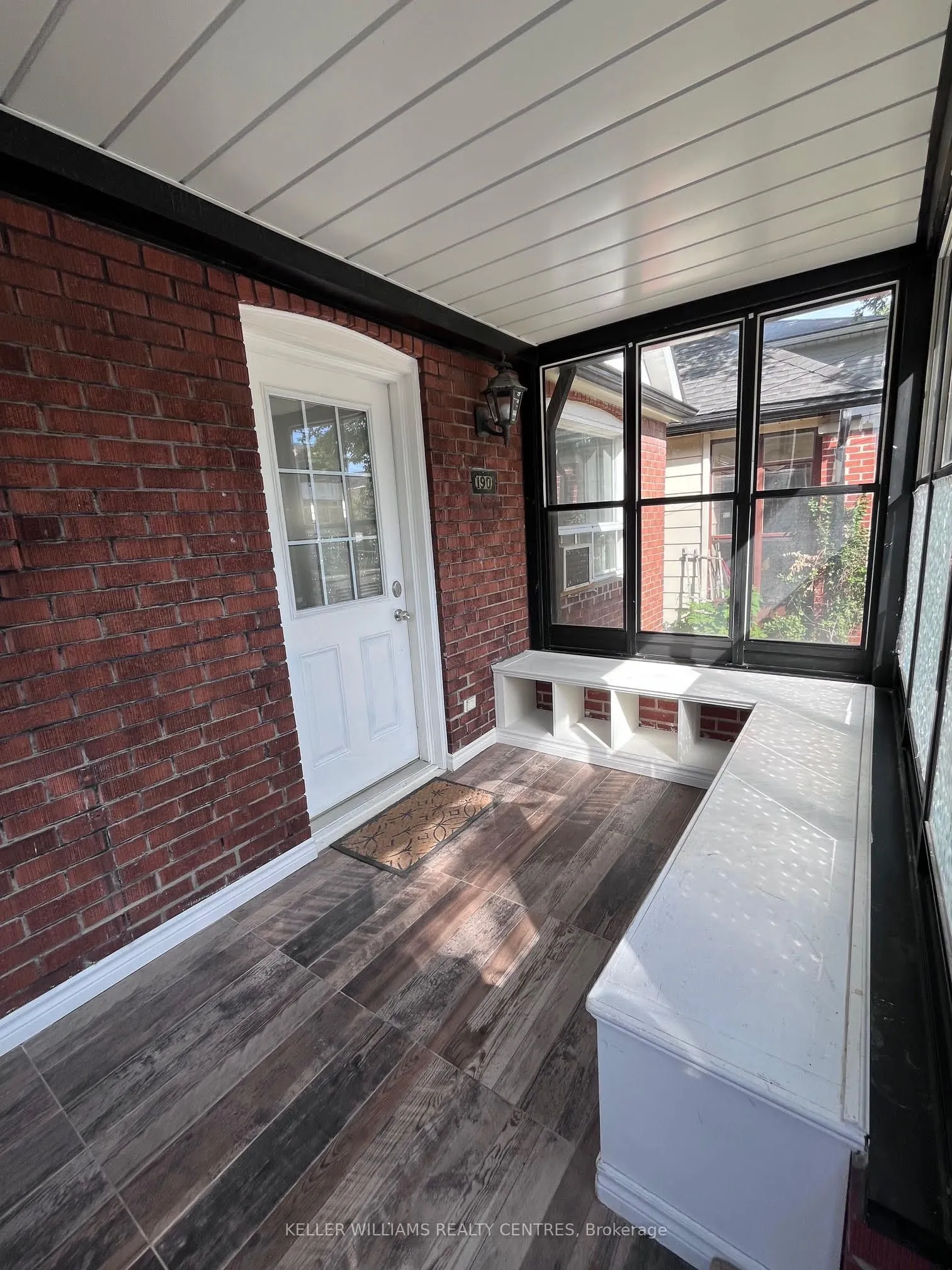 190 Holborne Avenue, #Main
