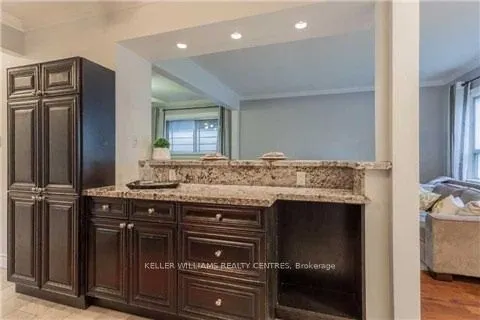 190 Holborne Avenue, #Main