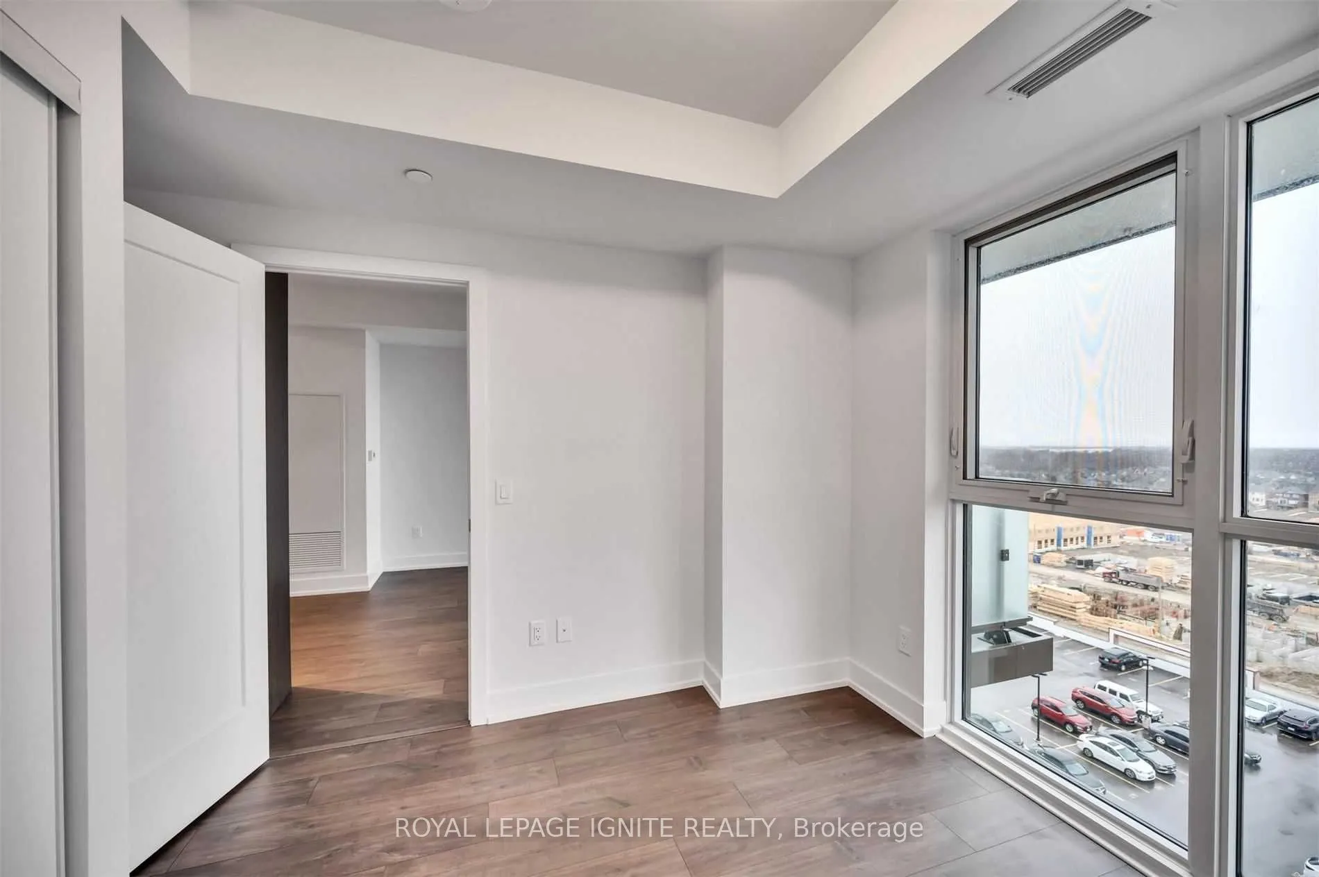2550 Simcoe Street N, #905