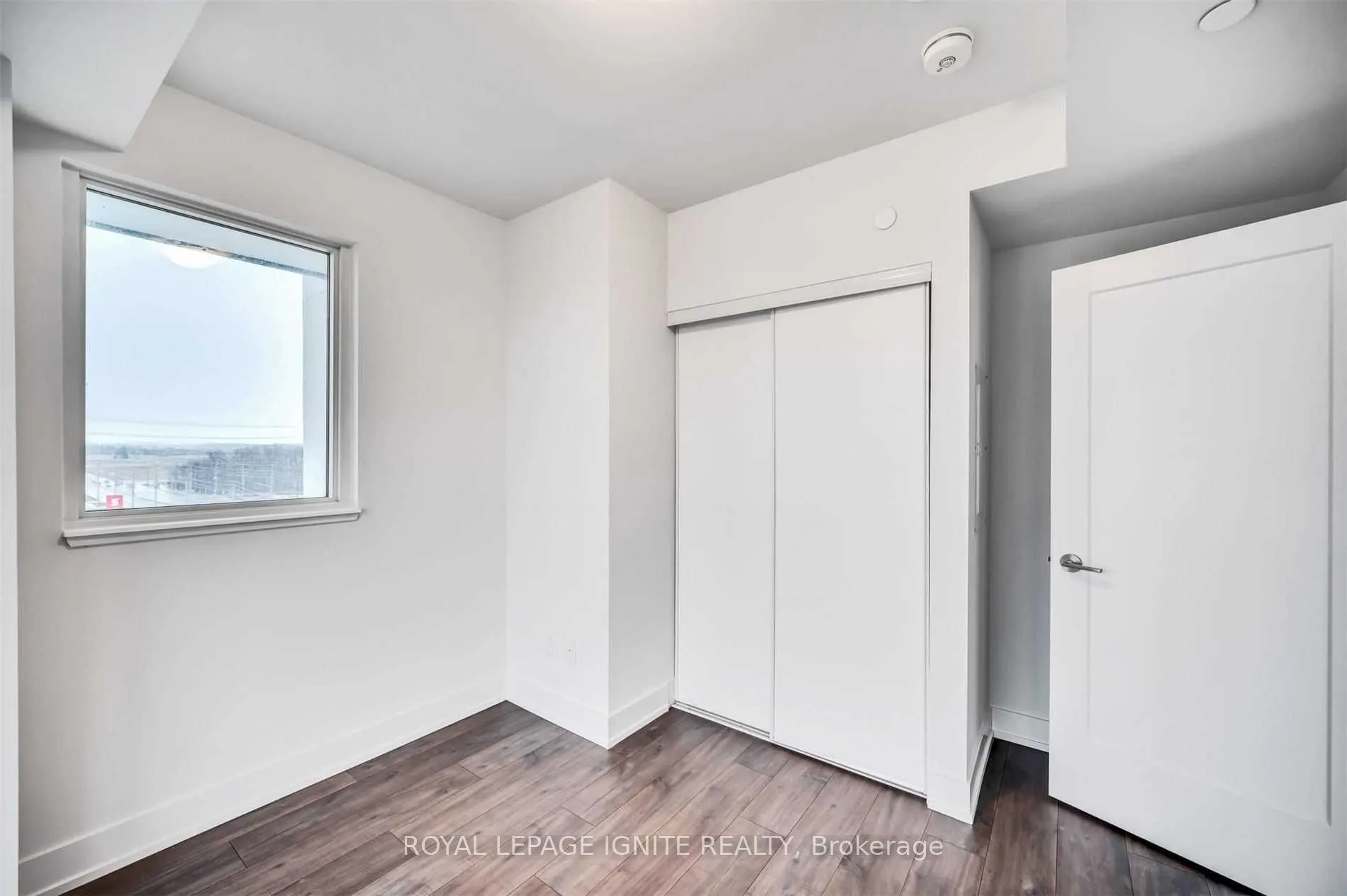 2550 Simcoe Street N, #905