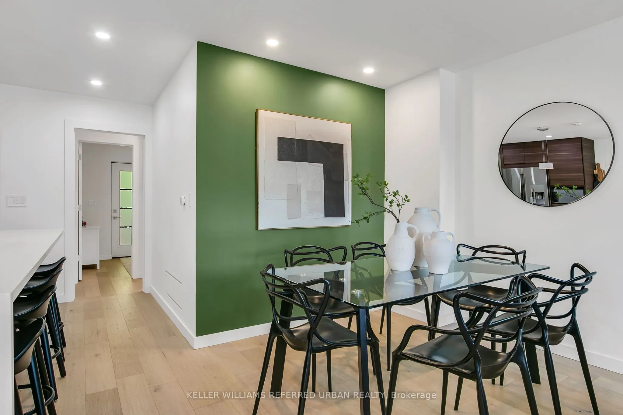 106 Leyton Avenue