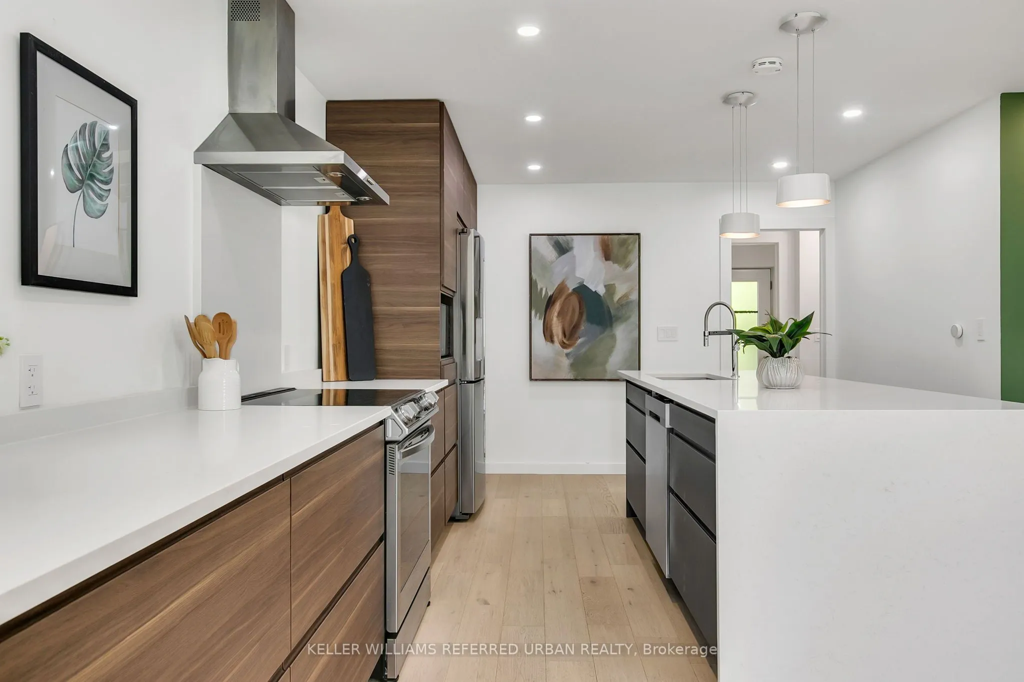 106 Leyton Avenue
