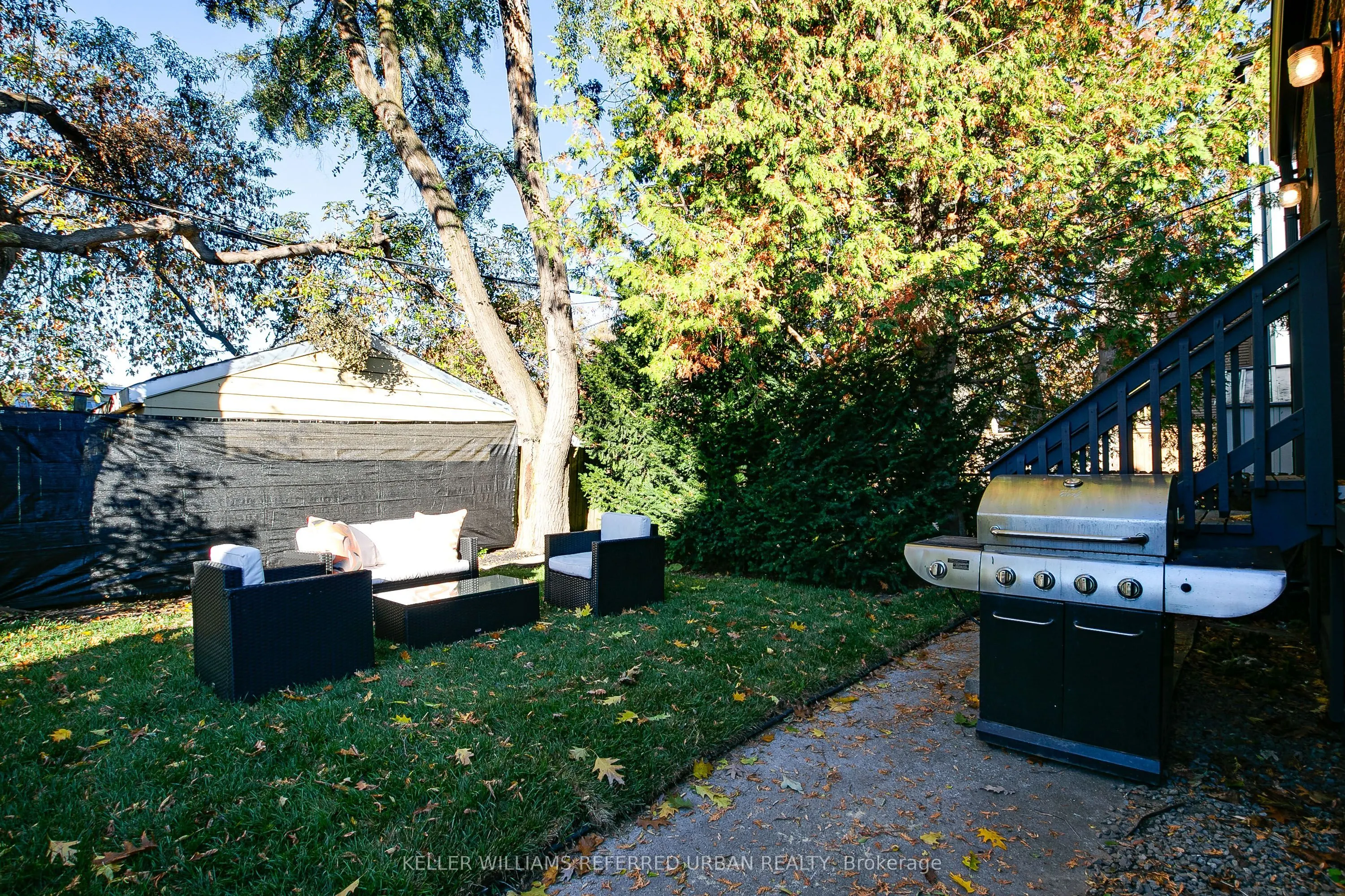 106 Leyton Avenue
