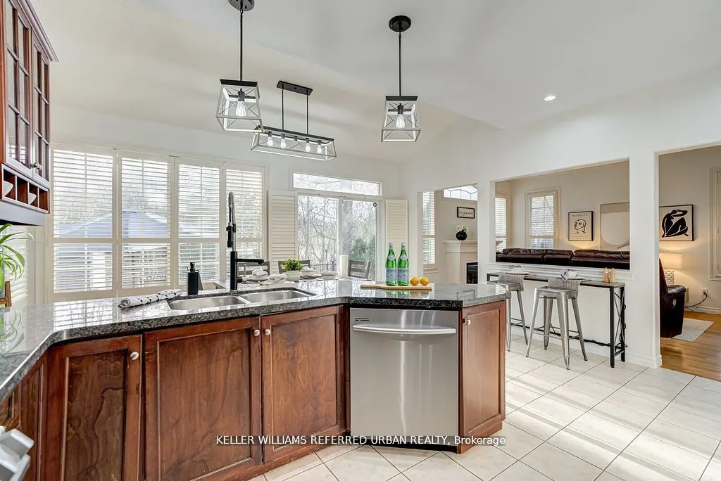 2 Thistledown Crescent