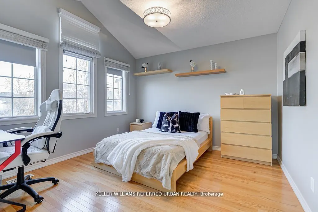 2 Thistledown Crescent