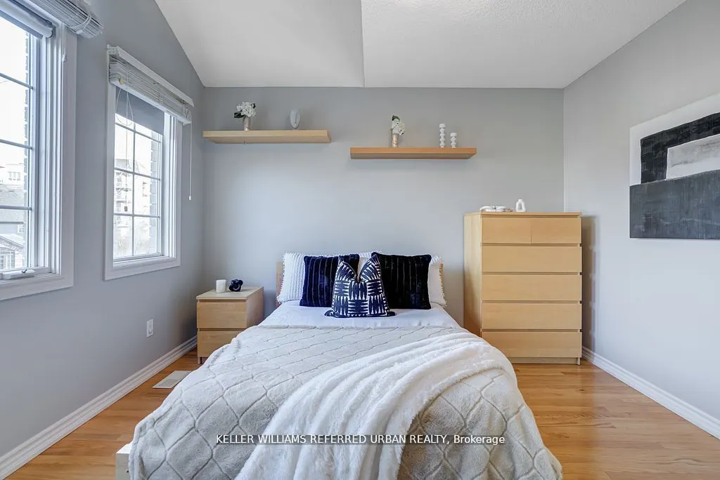 2 Thistledown Crescent