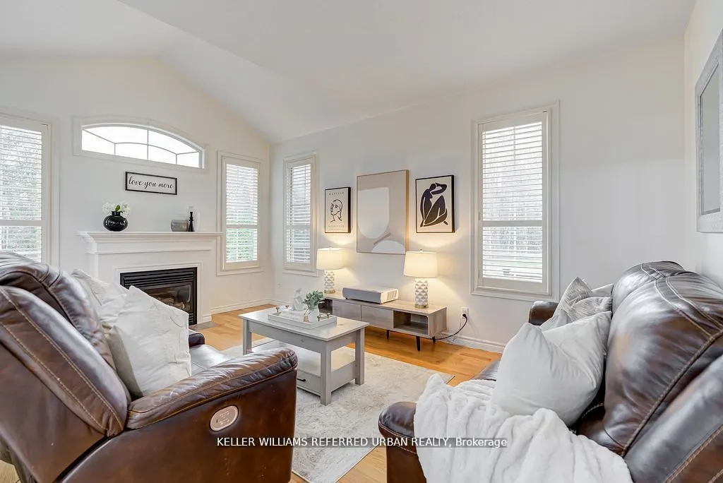 2 Thistledown Crescent