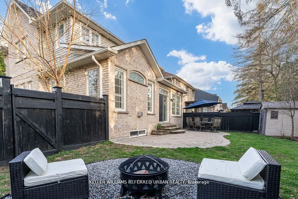 2 Thistledown Crescent