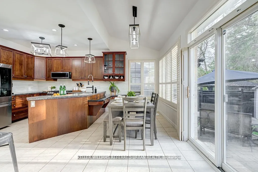 2 Thistledown Crescent