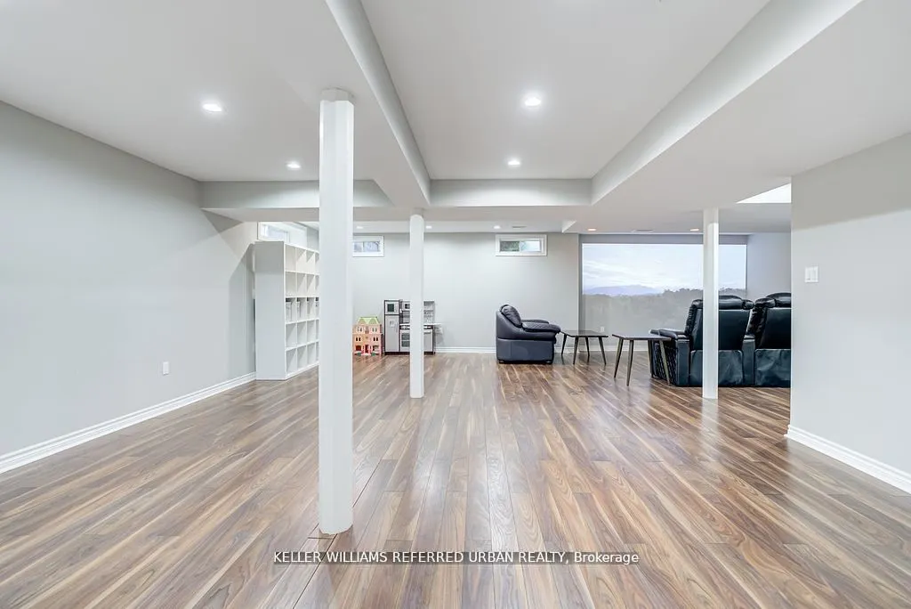 2 Thistledown Crescent