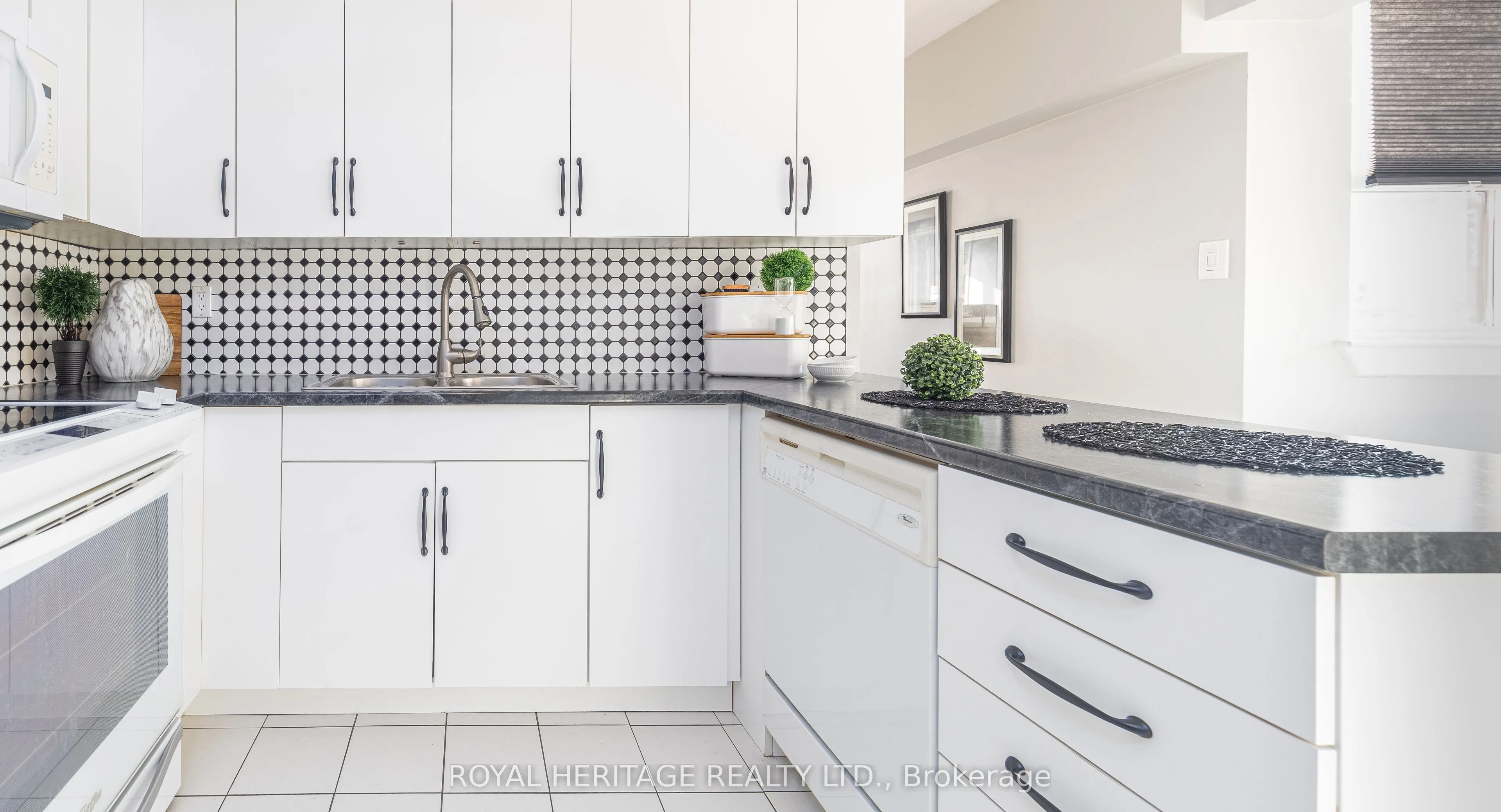 80 Athol Street, #201