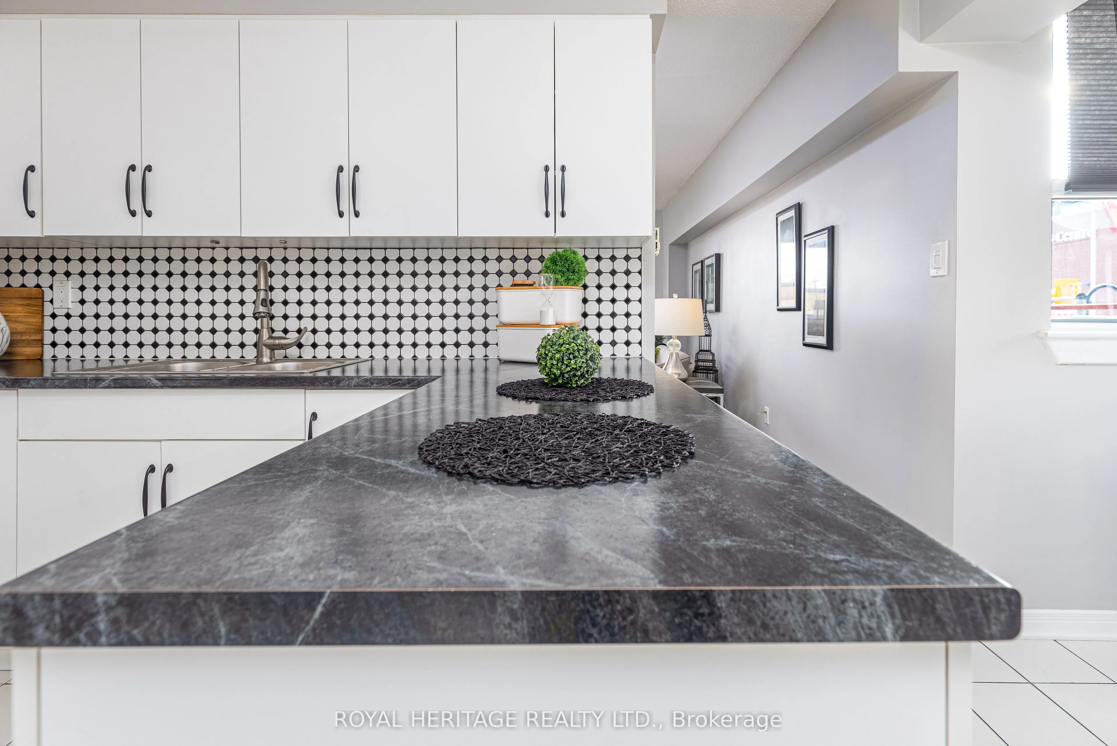 80 Athol Street, #201