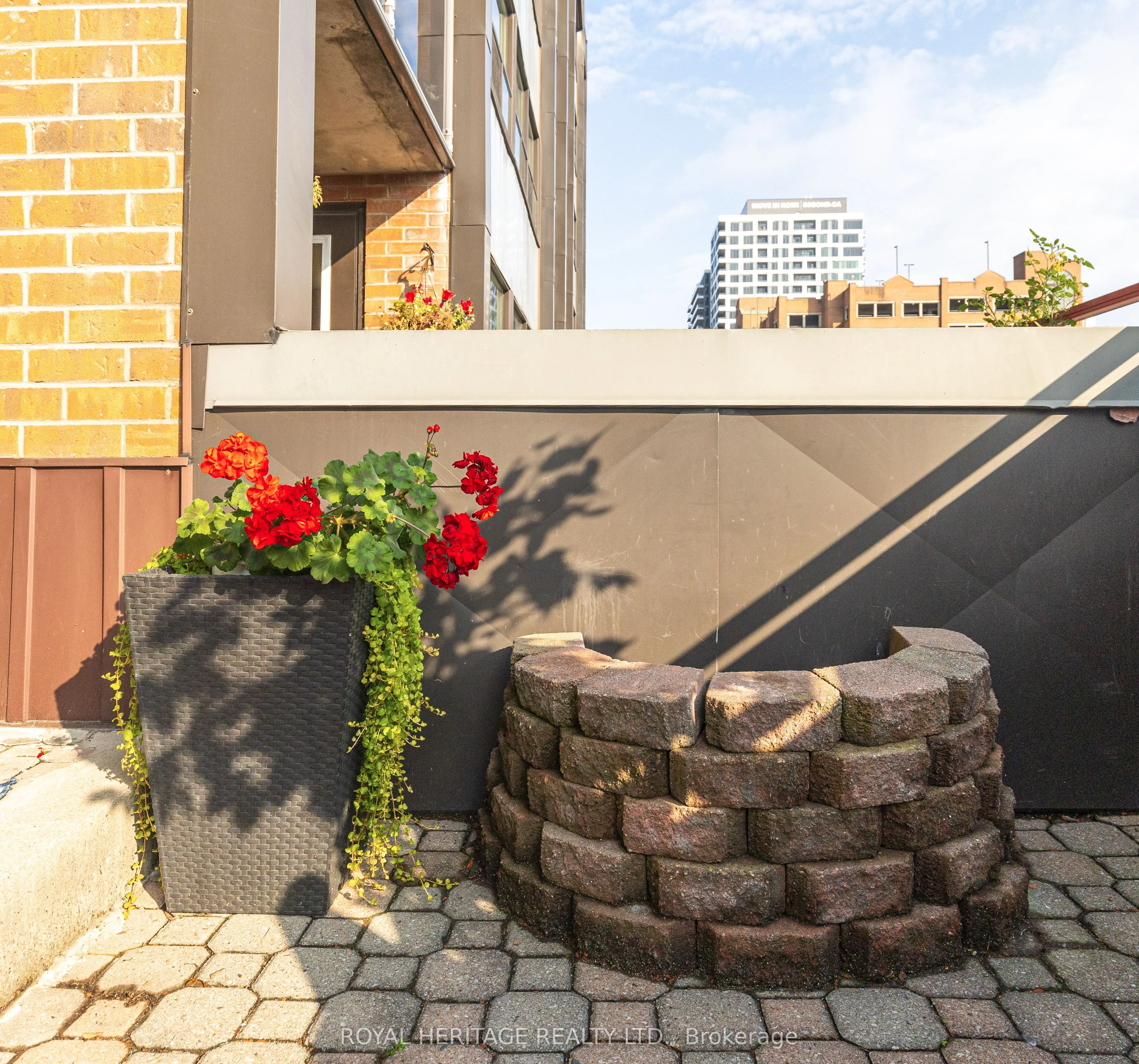 80 Athol Street, #201
