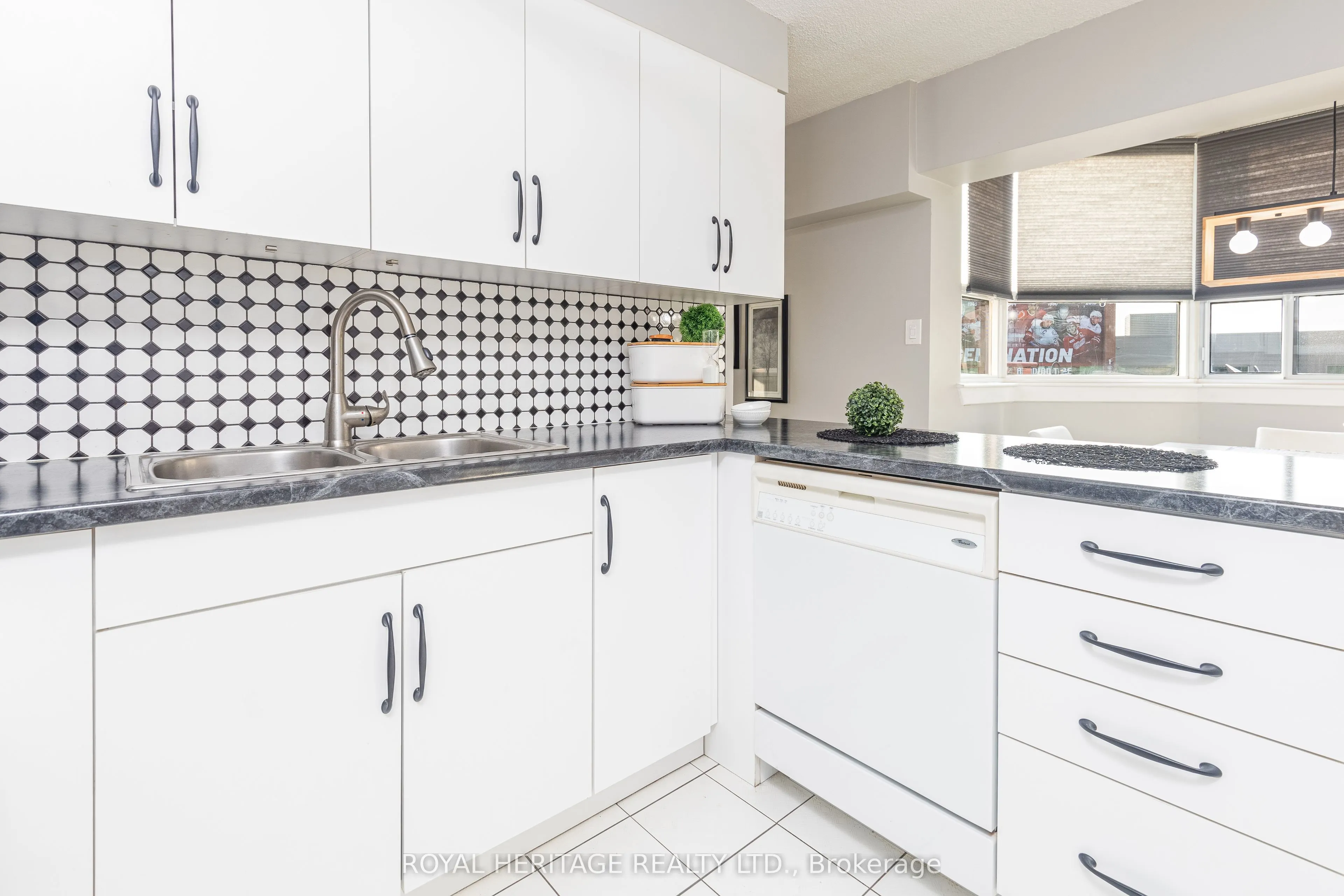 80 Athol Street, #201