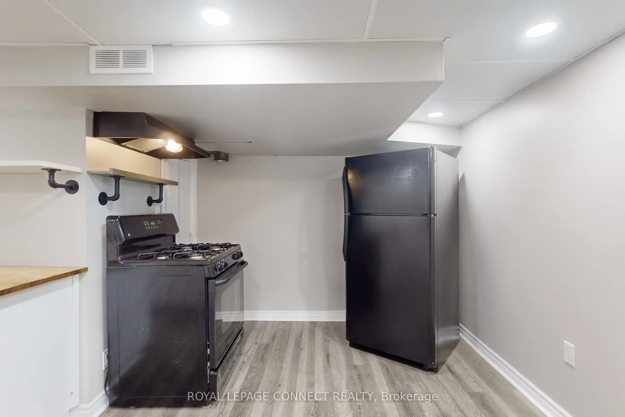 326 Rosedale Drive W, #Bsmt