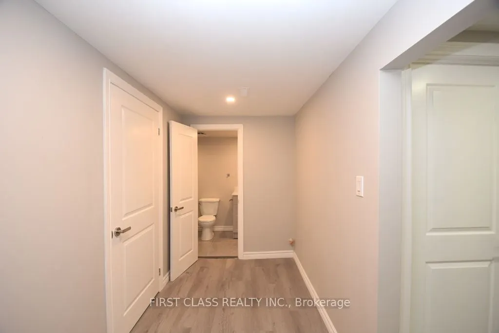 58 Bradstone Square