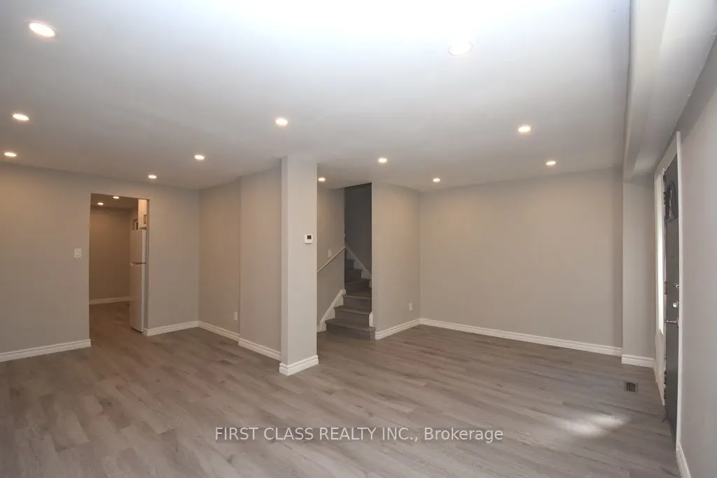 58 Bradstone Square