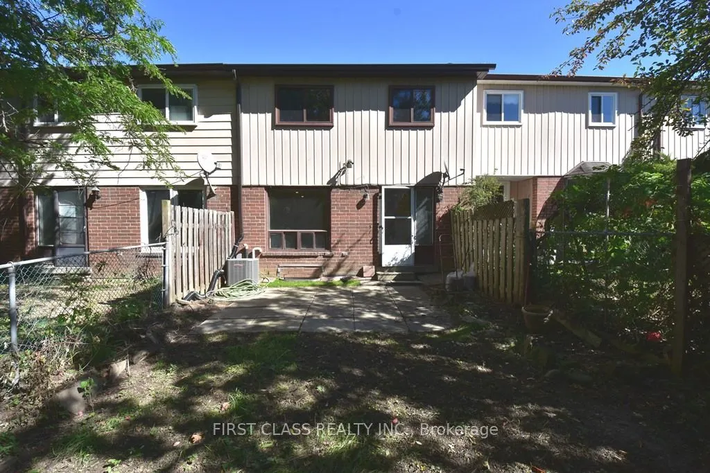 58 Bradstone Square