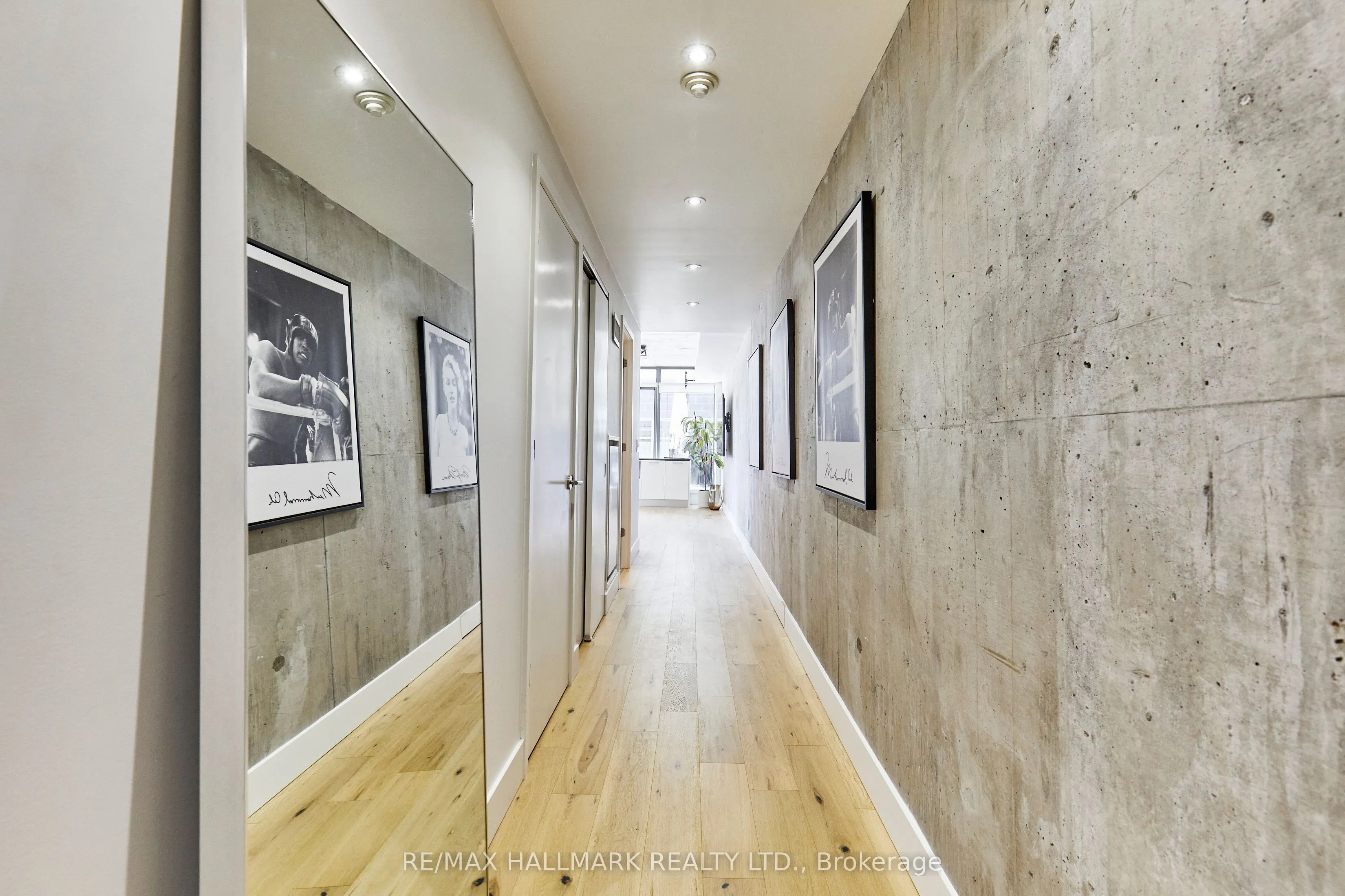 90 Broadview Avenue, #211