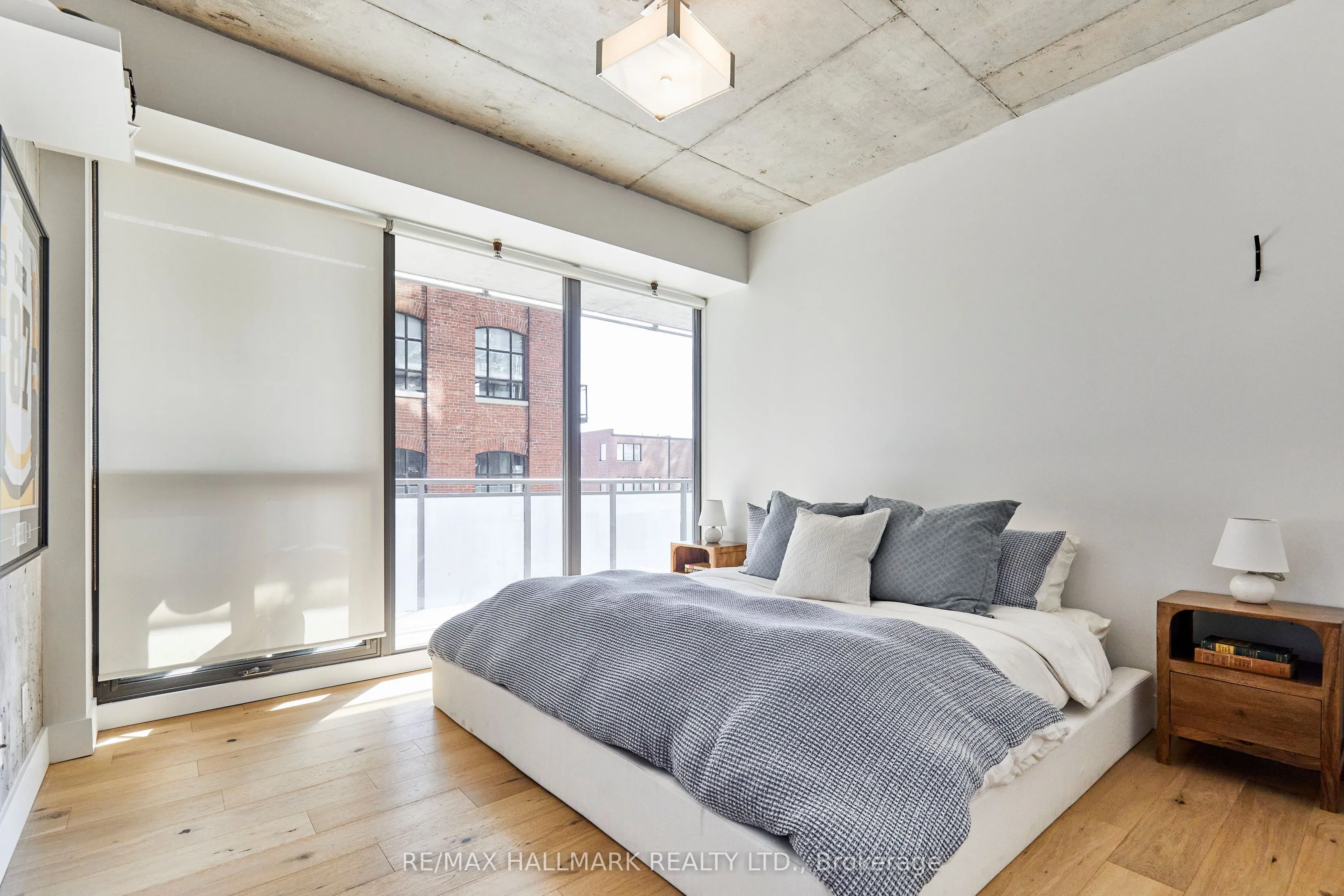 90 Broadview Avenue, #211