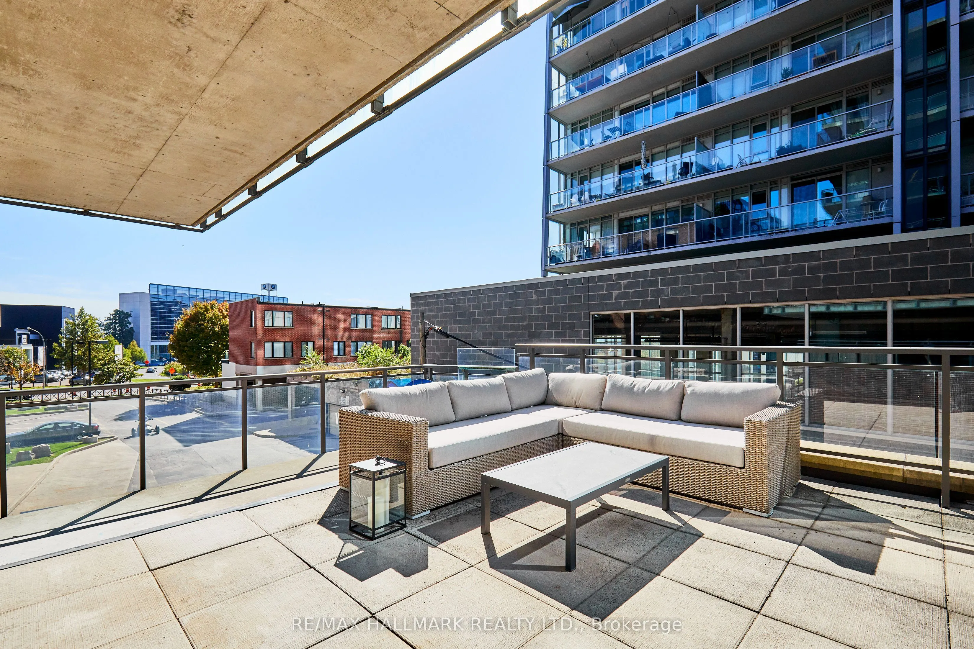 90 Broadview Avenue, #211