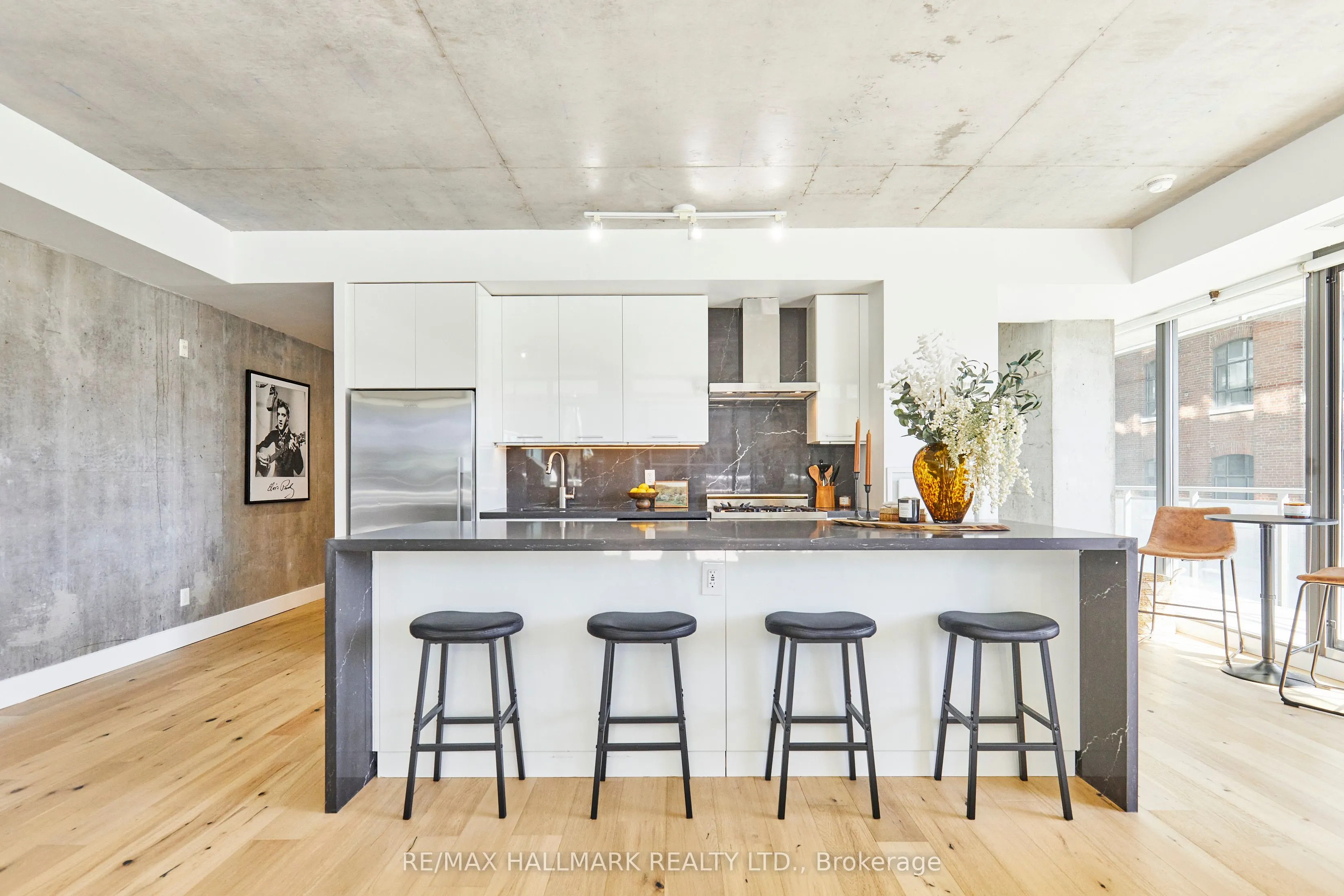 90 Broadview Avenue, #211
