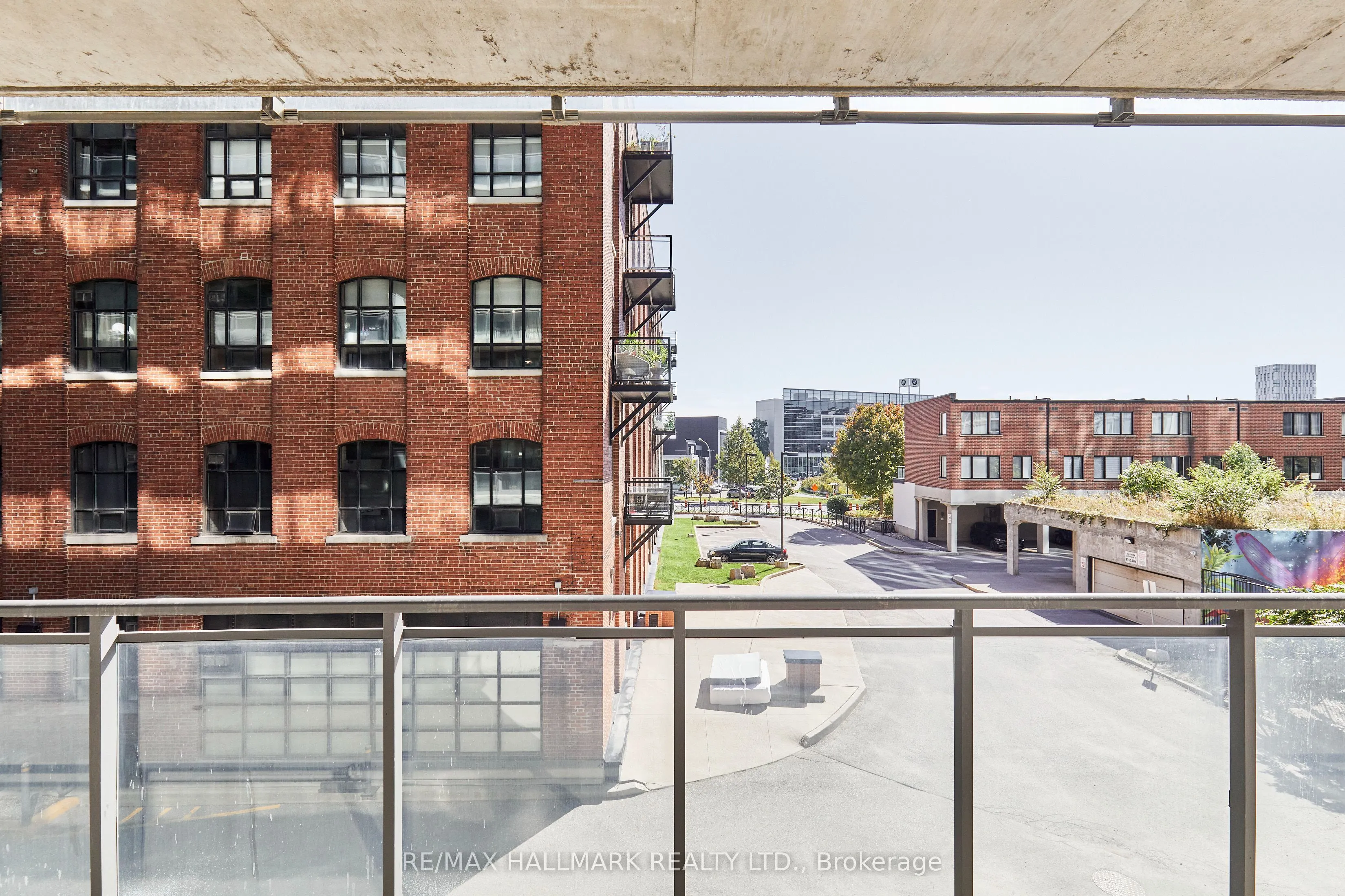 90 Broadview Avenue, #211