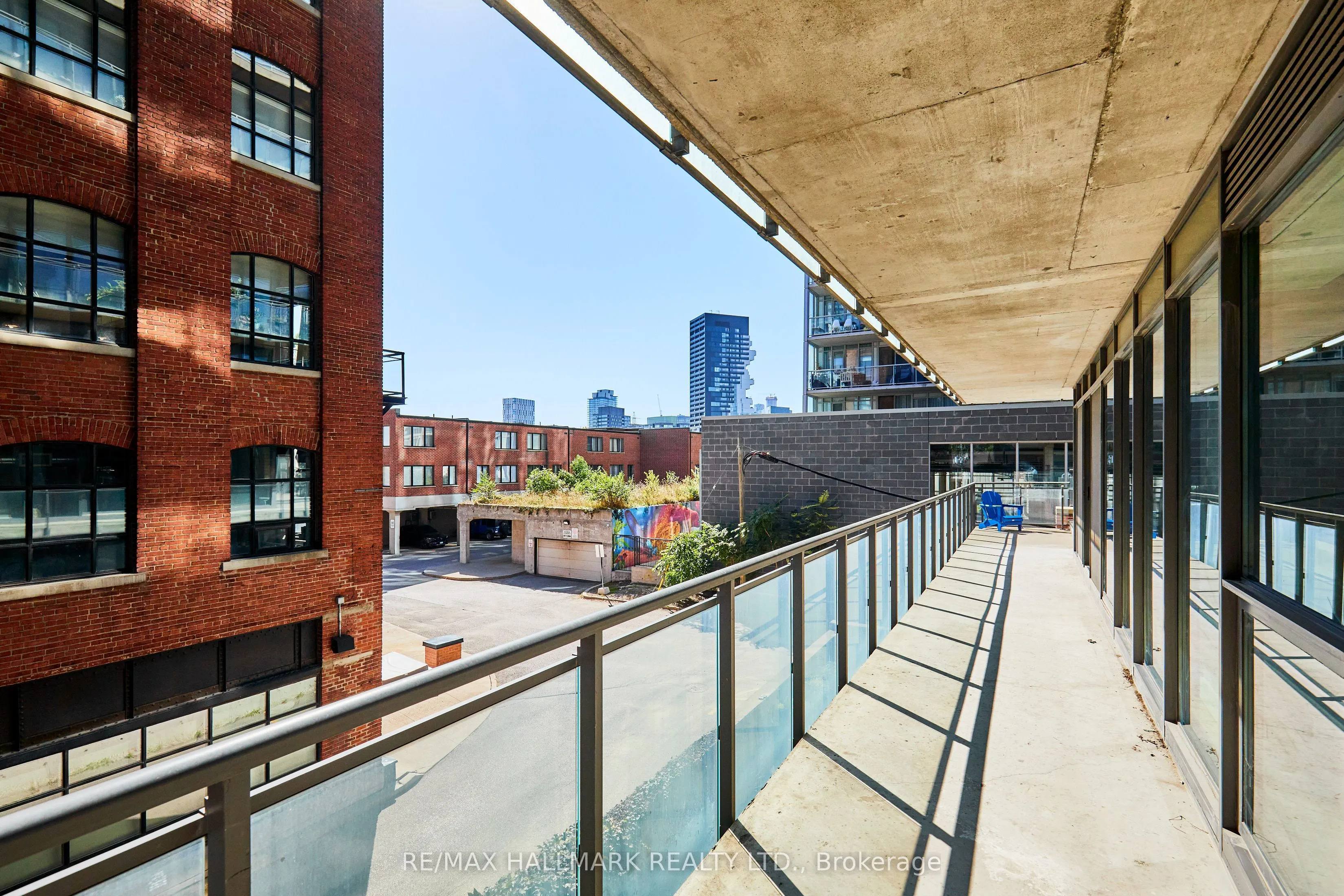 90 Broadview Avenue, #211
