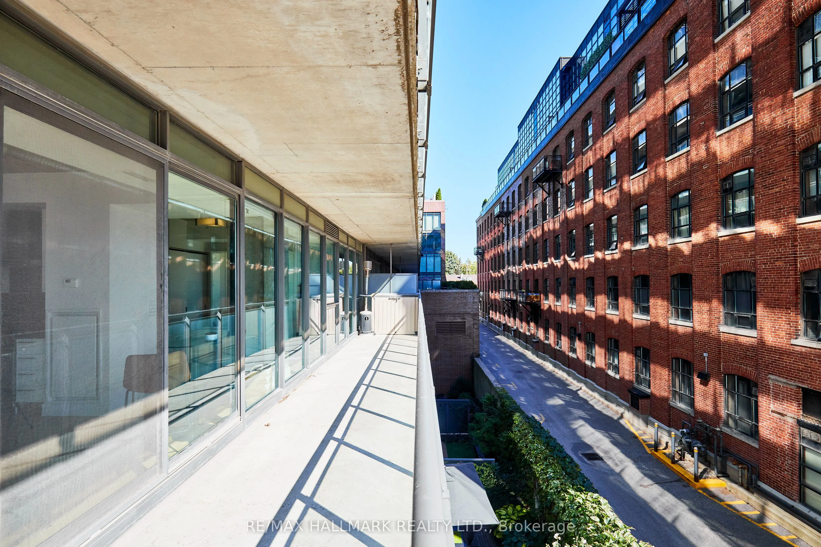 90 Broadview Avenue, #211
