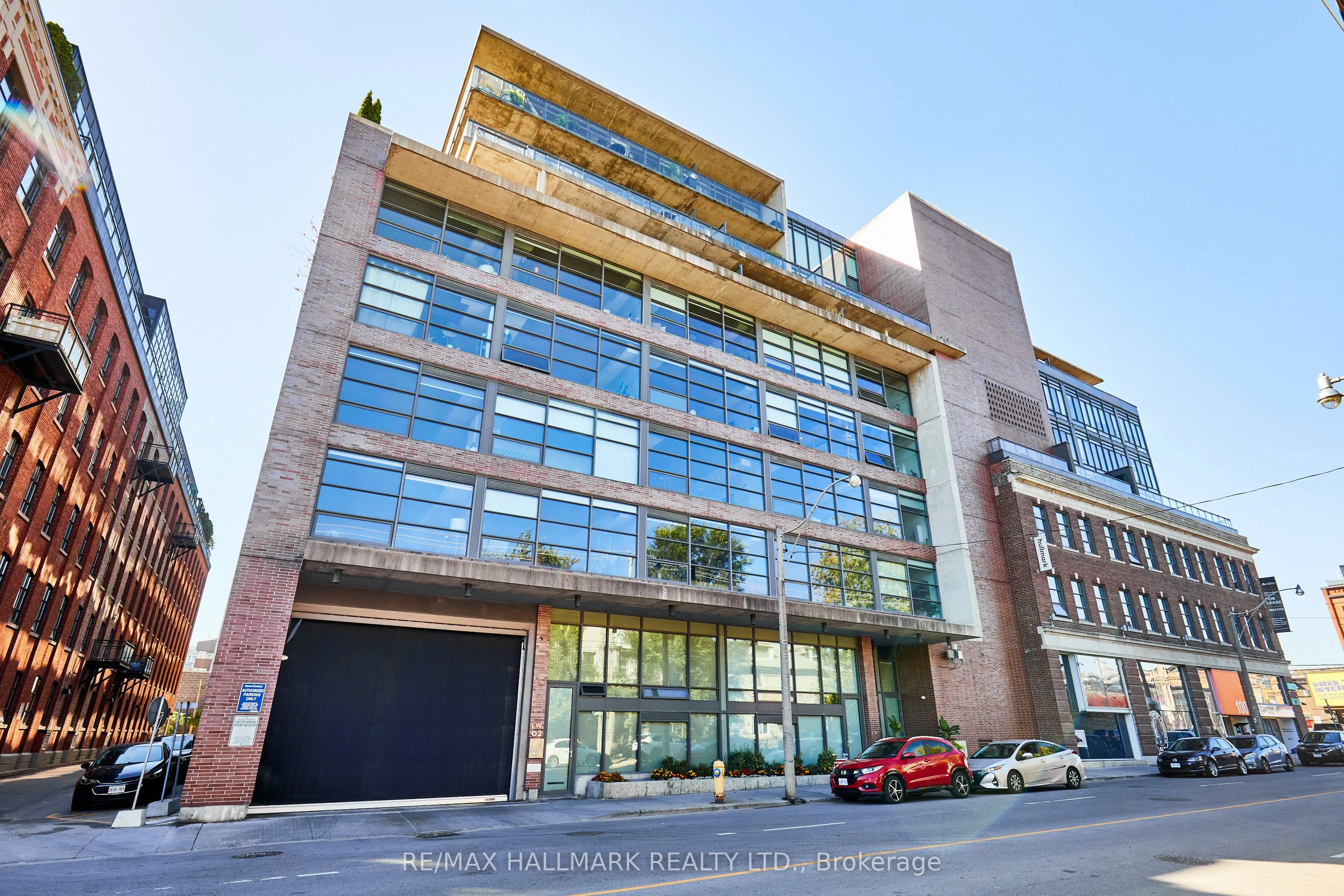 90 Broadview Avenue, #211